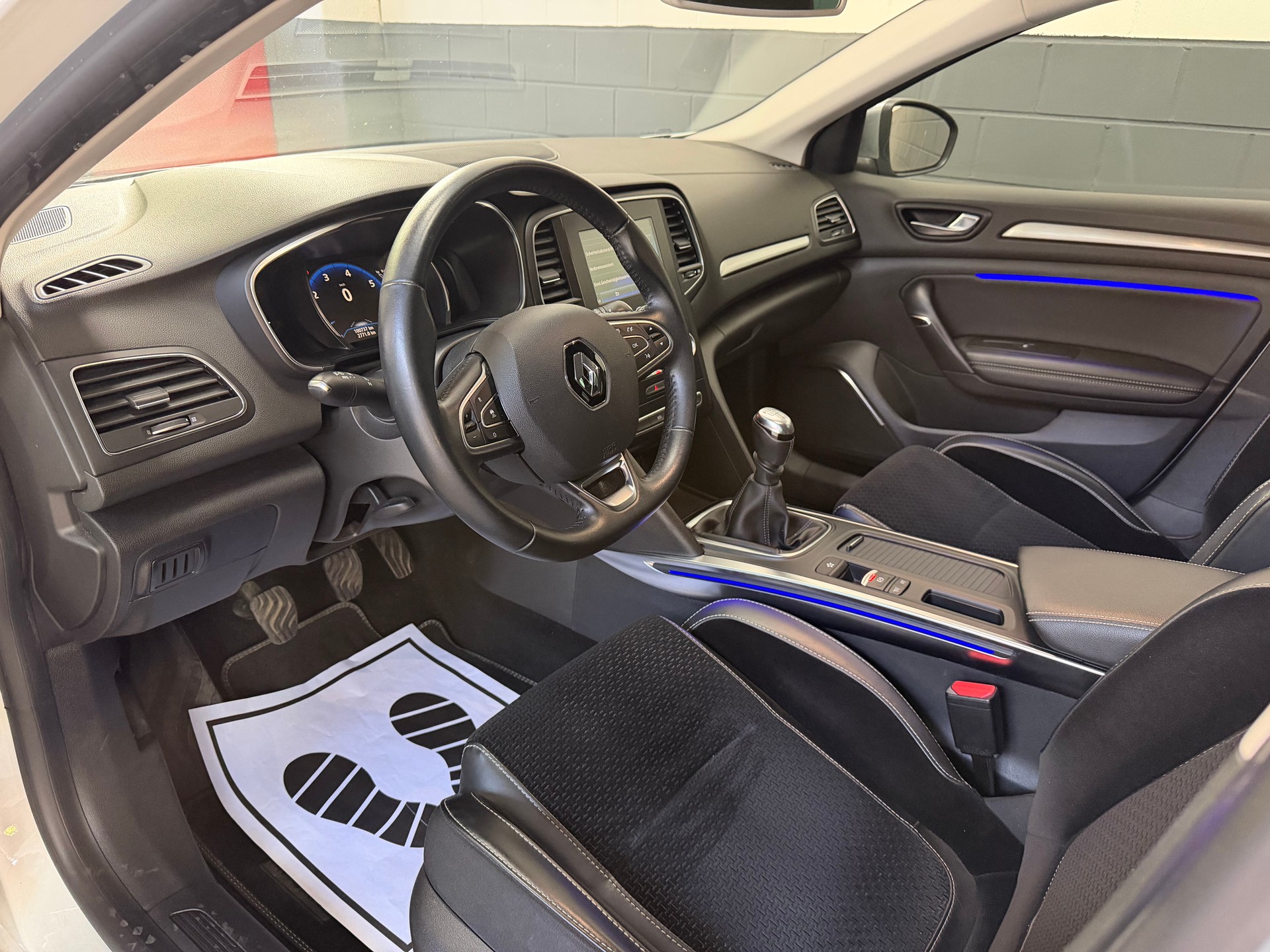 RENAULT Mégane Grandtour 1.2 16V Turbo GT Line //NEU AB MFK!-image-10