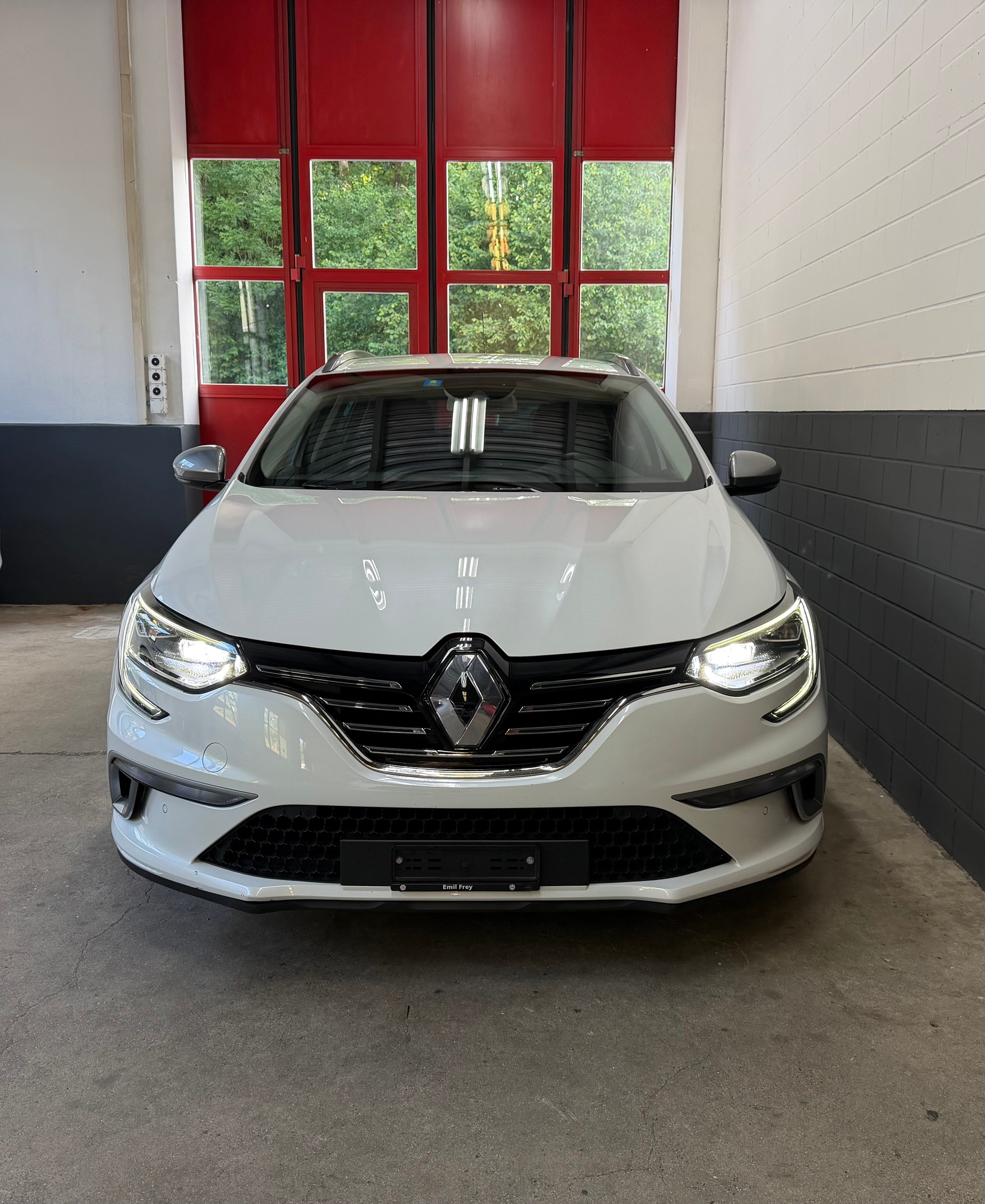 RENAULT Mégane Grandtour 1.2 16V Turbo GT Line //NEU AB MFK!-image-1