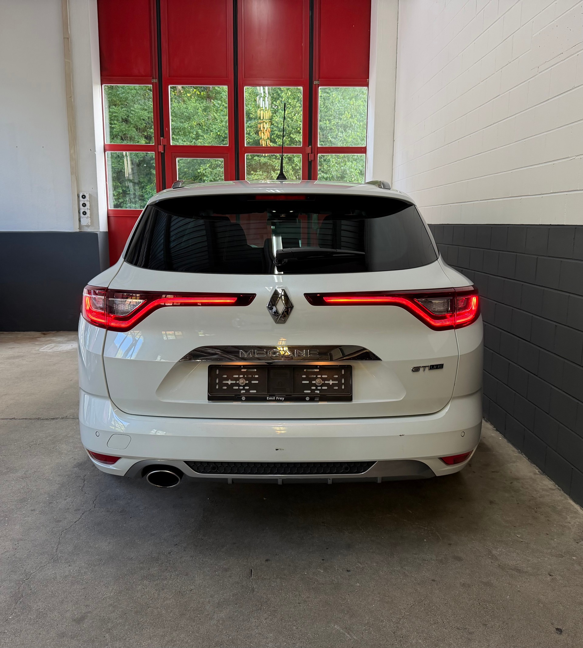 RENAULT Mégane Grandtour 1.2 16V Turbo GT Line //NEU AB MFK!-image-5