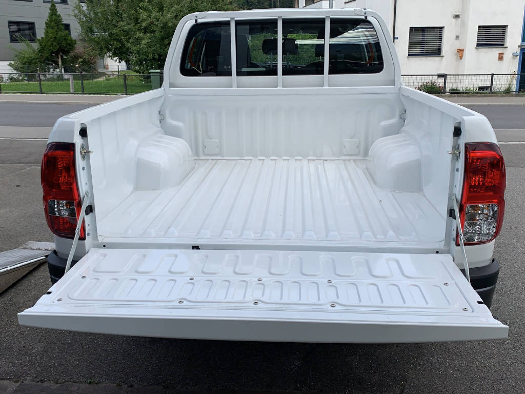 TOYOTA Hi-Lux Double Cab.-Pick-up 2.4 D-4D 150 Comfort-image-15