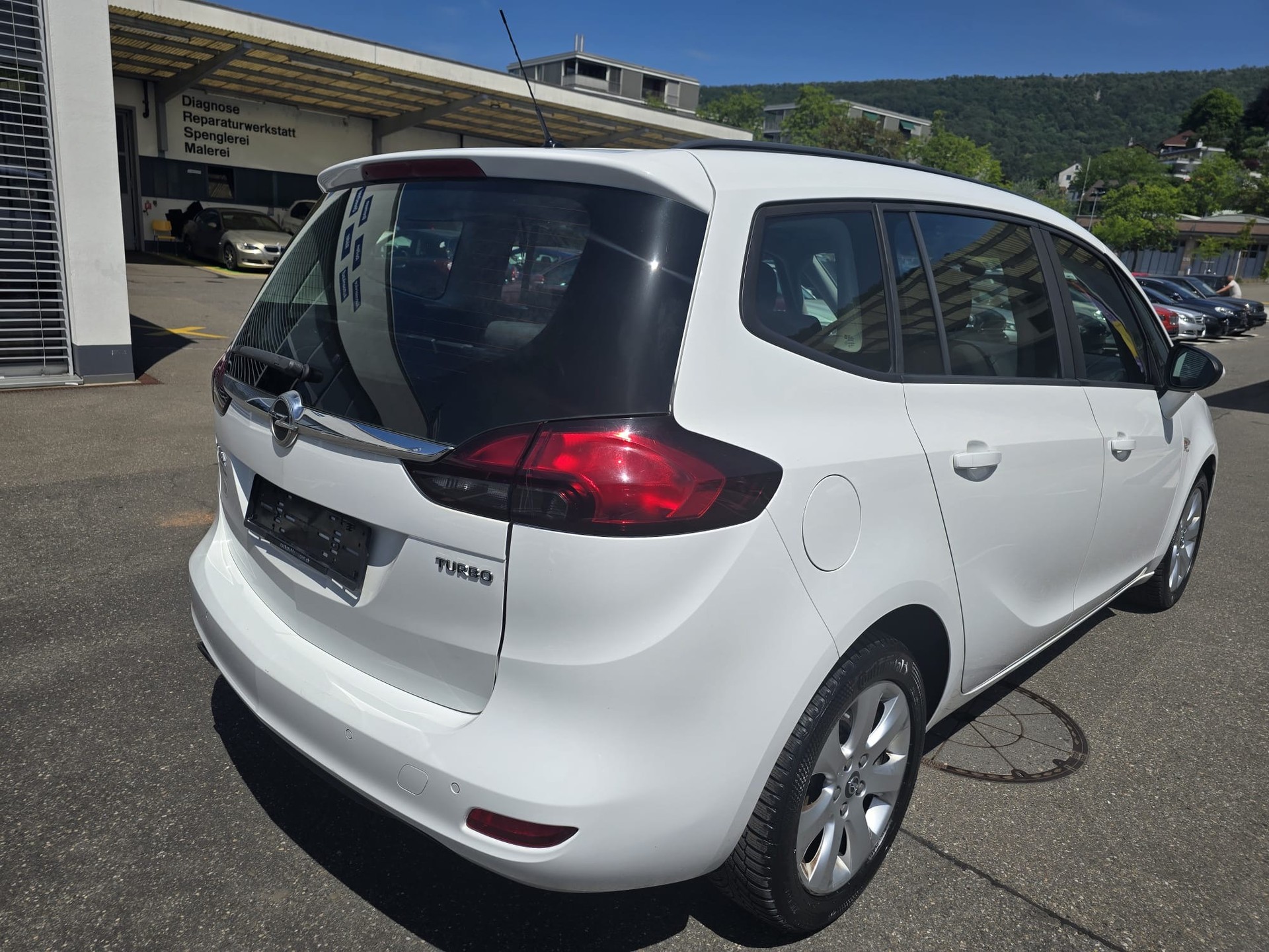 OPEL Zafira Tourer 1.6i 16V Turbo Active Edition-image-5
