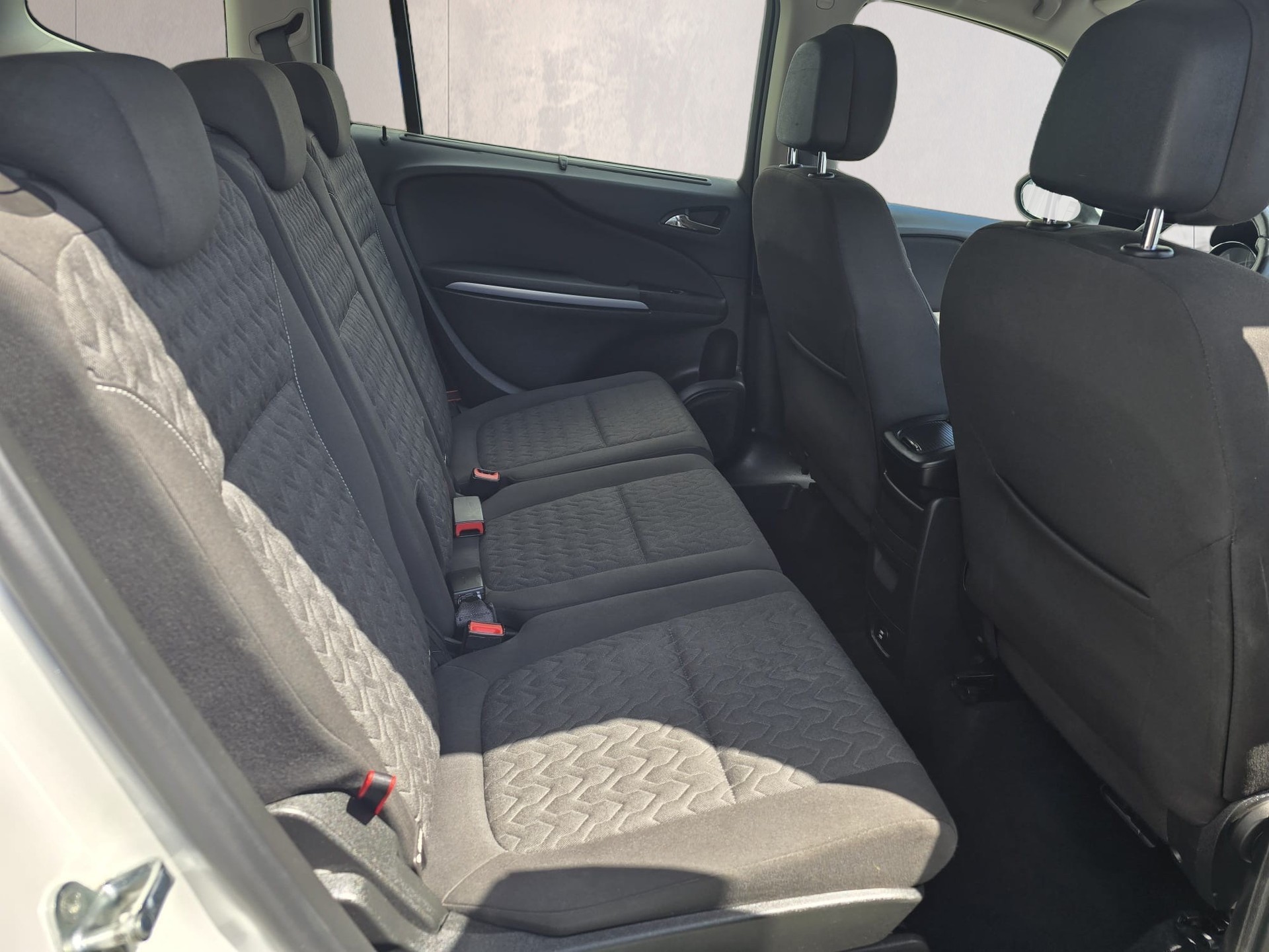 OPEL Zafira Tourer 1.6i 16V Turbo Active Edition-image-14
