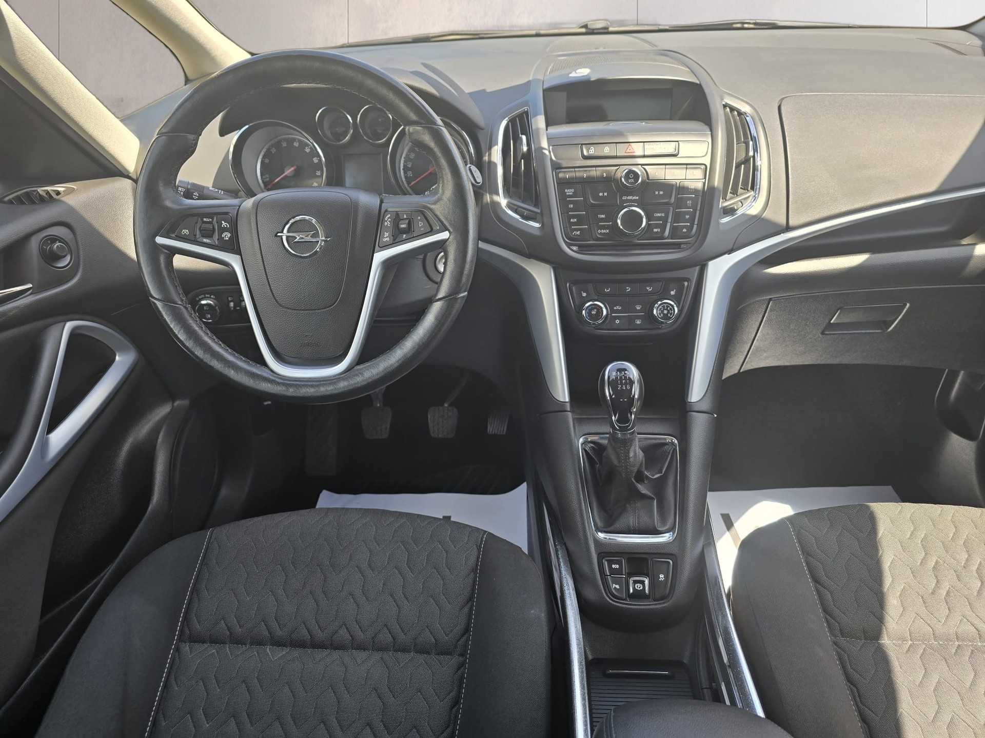 OPEL Zafira Tourer 1.6i 16V Turbo Active Edition-image-11