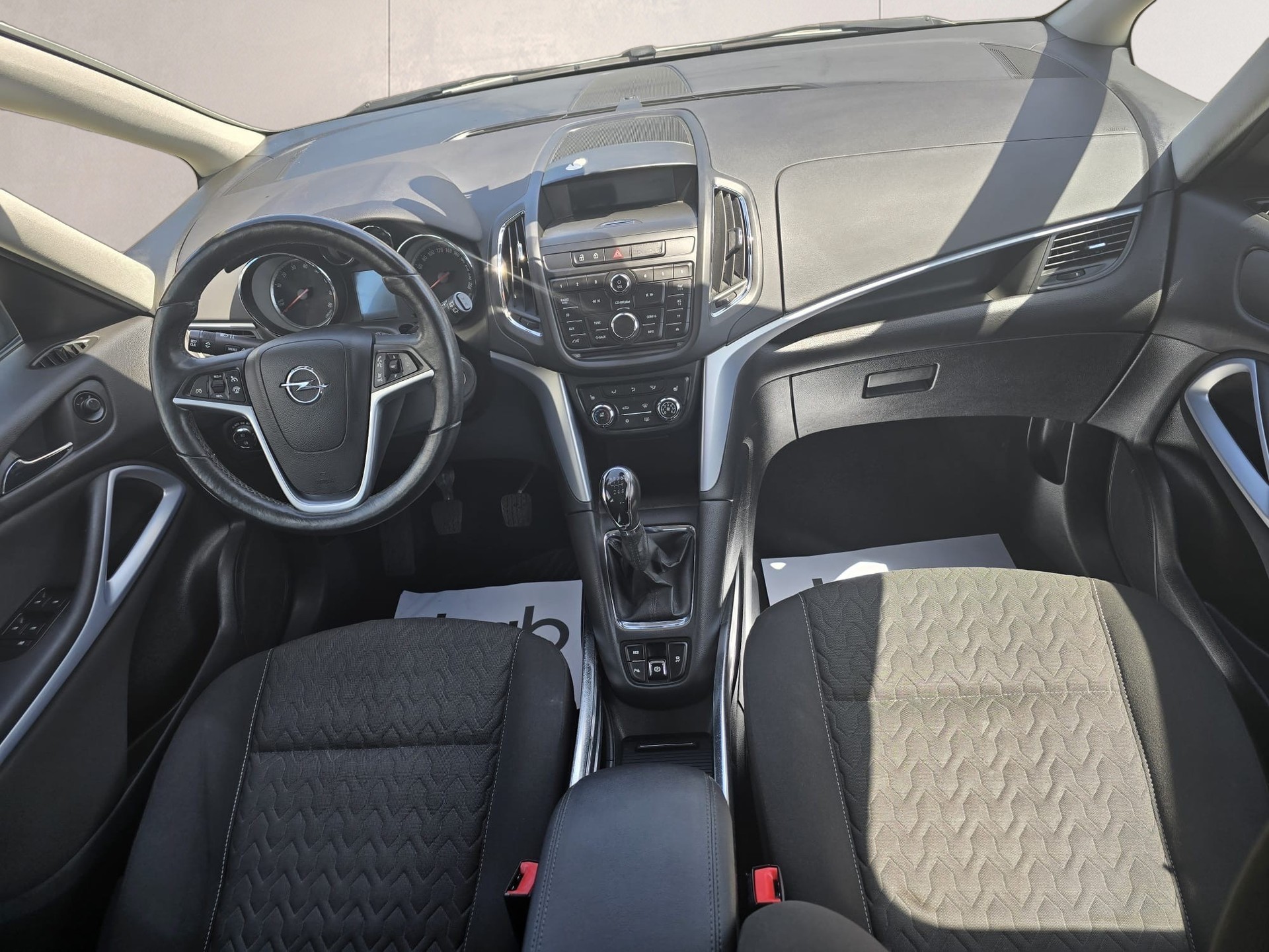 OPEL Zafira Tourer 1.6i 16V Turbo Active Edition-image-10