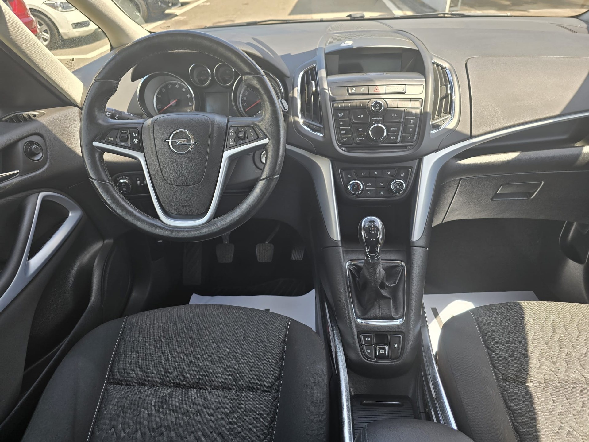 OPEL Zafira Tourer 1.6i 16V Turbo Active Edition-image-11