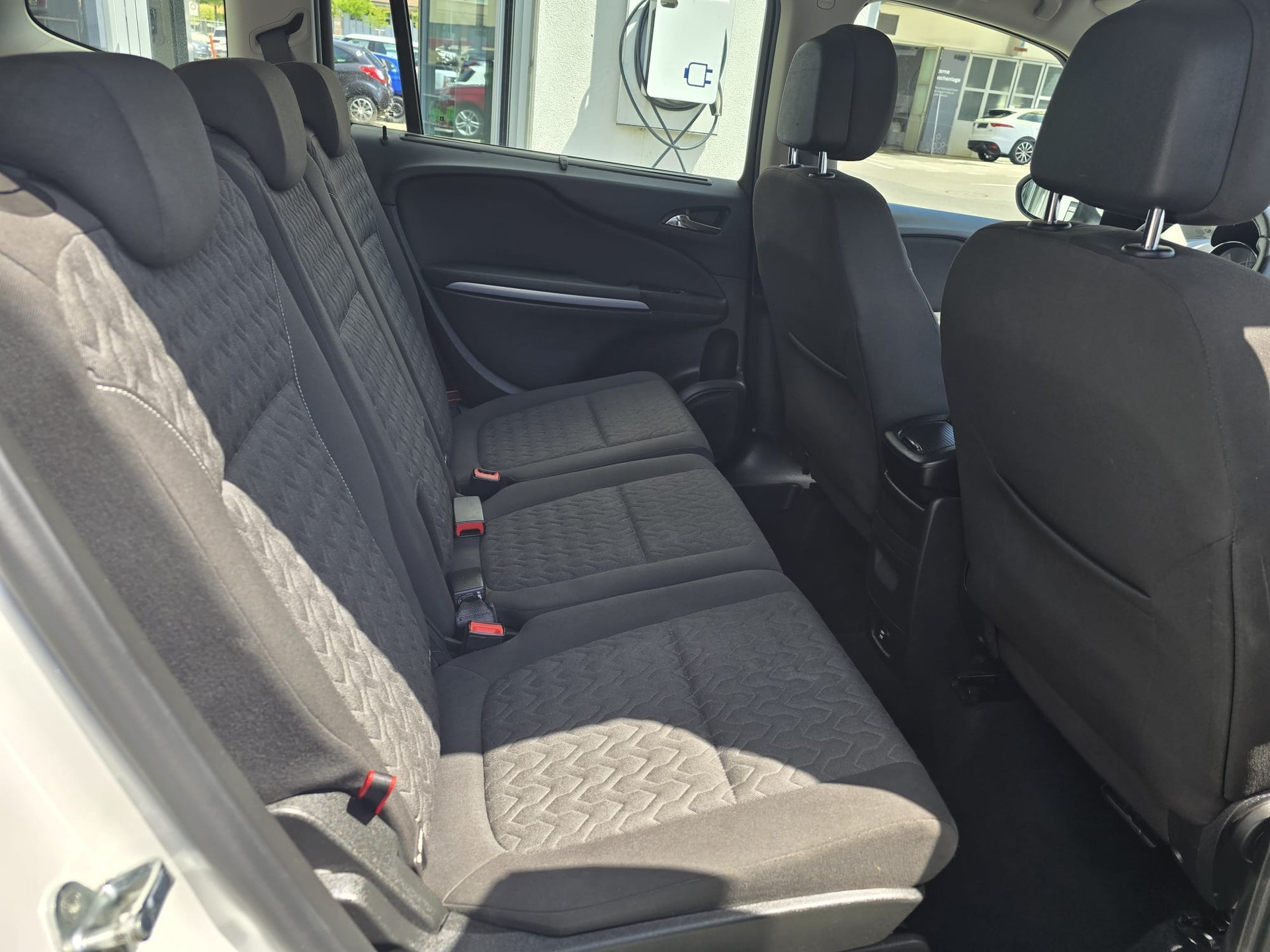 OPEL Zafira Tourer 1.6i 16V Turbo Active Edition-image-14