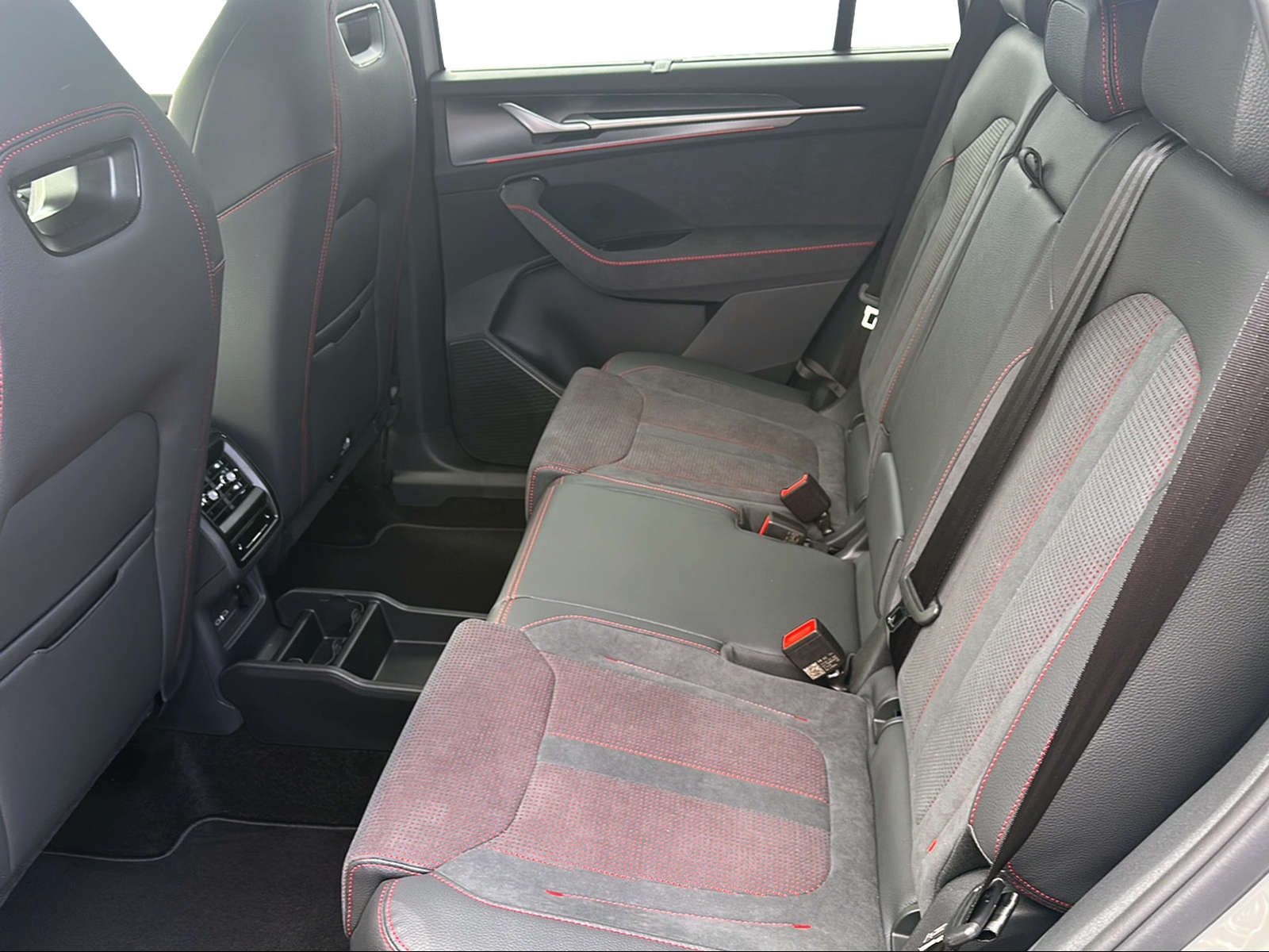 SKODA Kodiaq 2.0 TSI RS 4x4-image-4