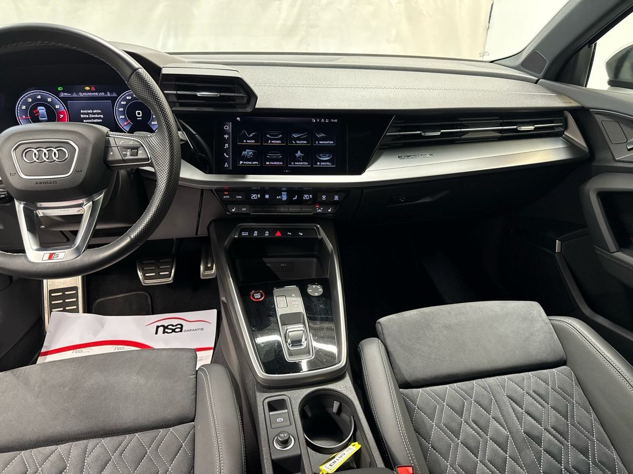 AUDI S3 Limousine 2.0 TFSI quattro S-tronic-image-4