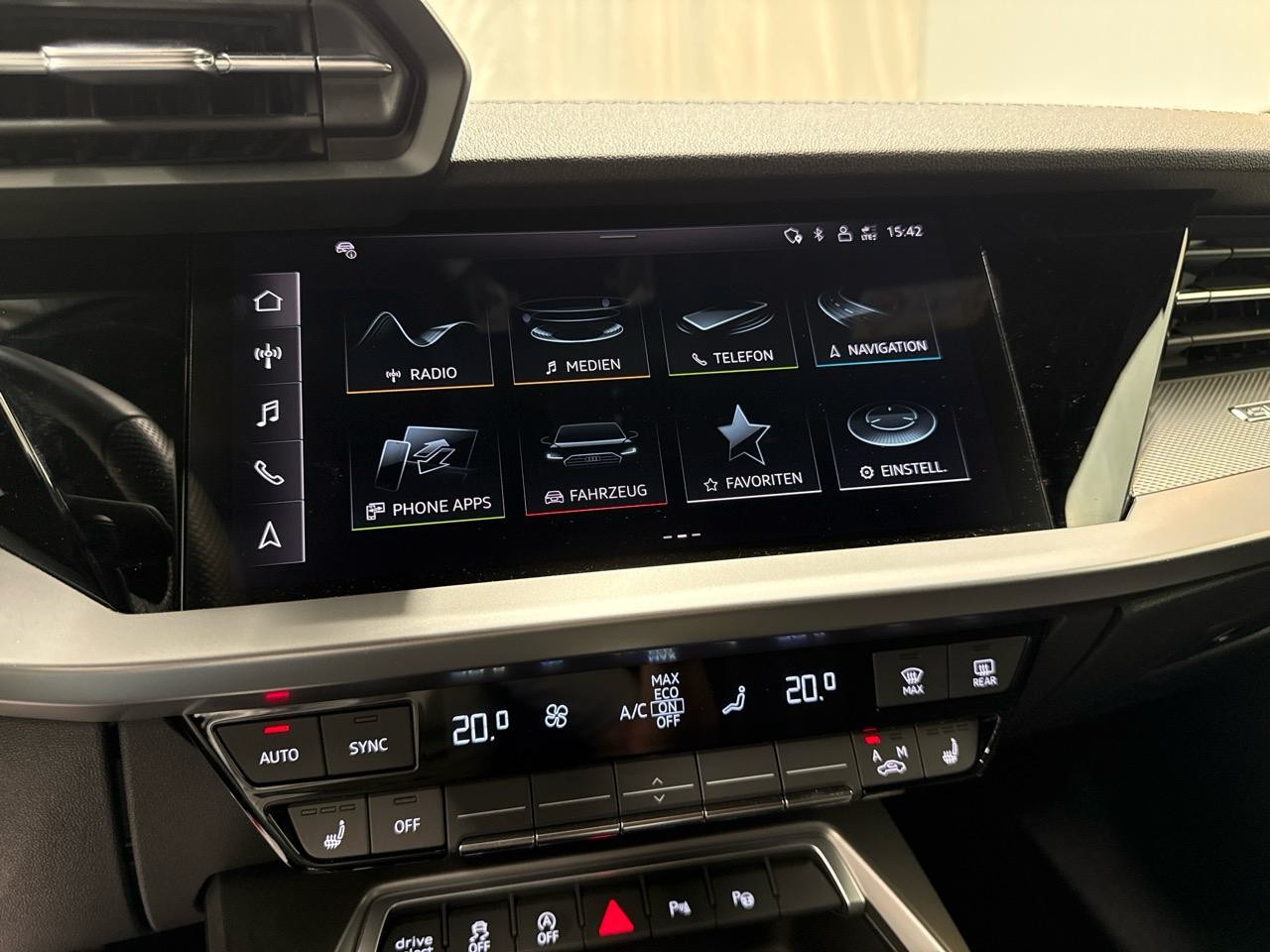 AUDI S3 Limousine 2.0 TFSI quattro S-tronic-image-5