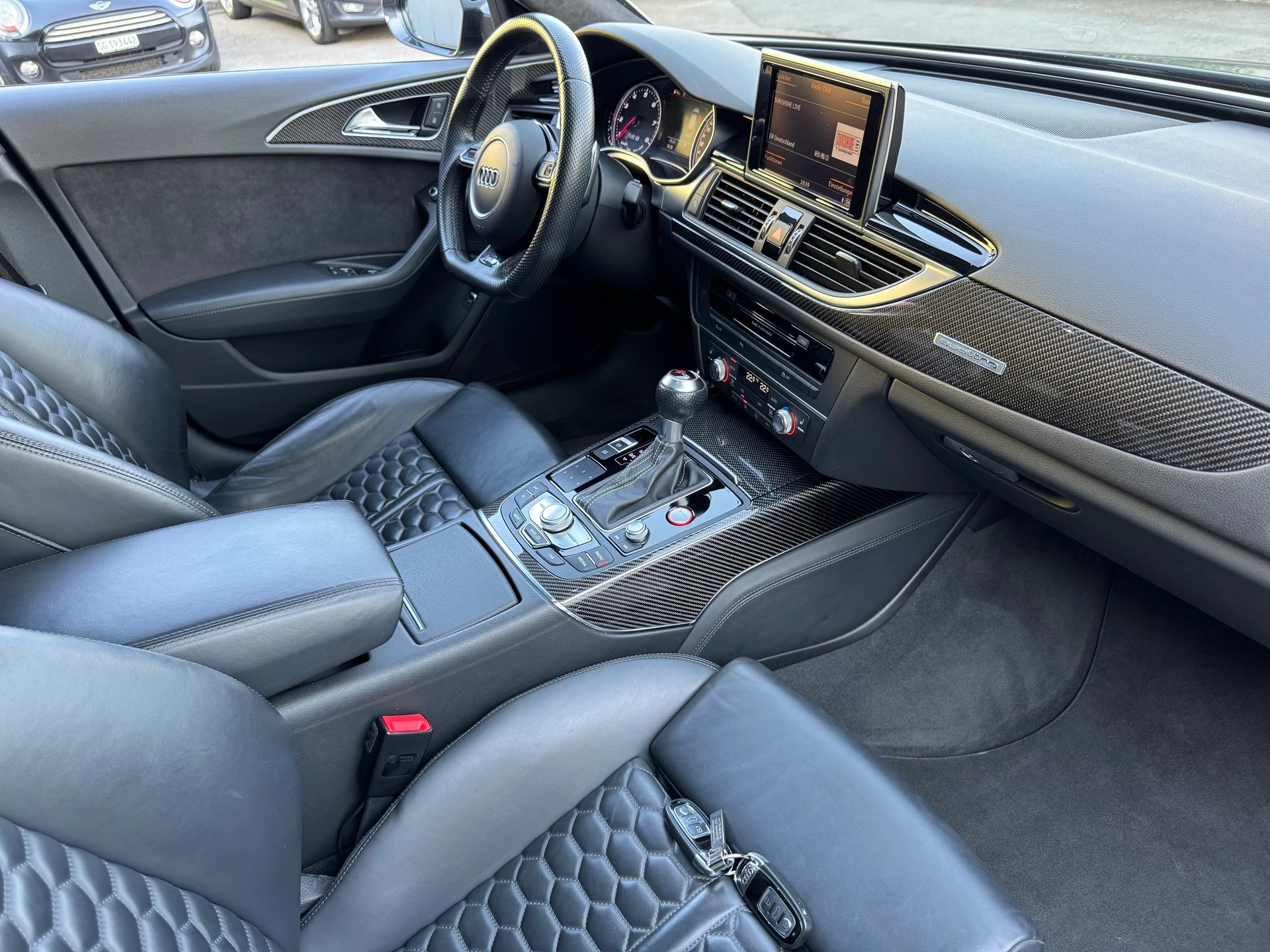 AUDI RS6 Avant 4.0 TFSI V8 performance quattro-image-15