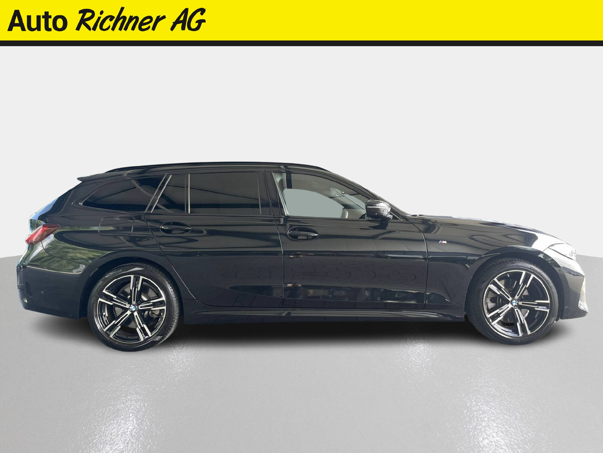 BMW 330e xDrive SAG Touring-image-2