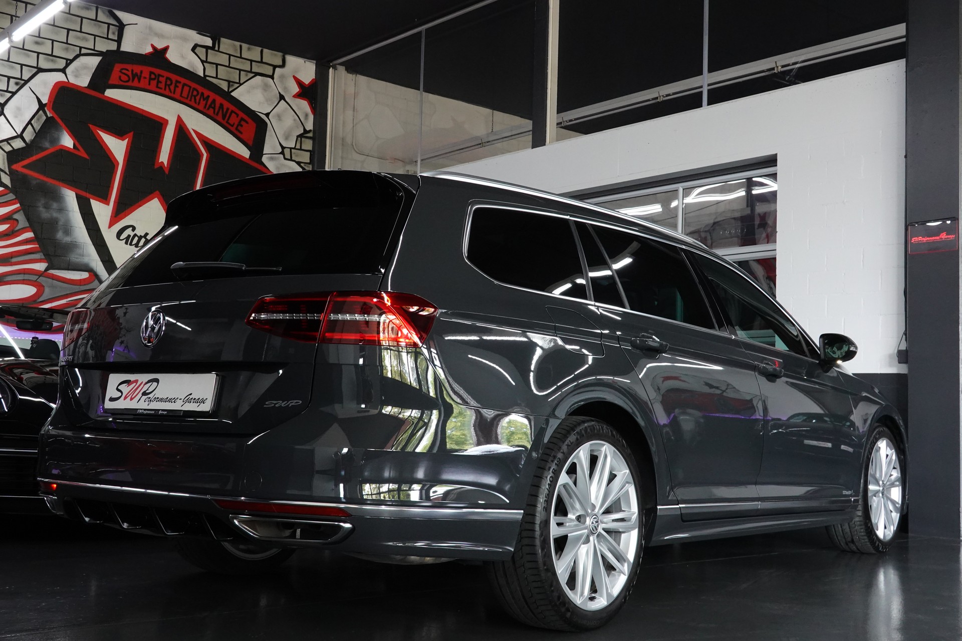 VW PASSAT VARIANT 2.0 TSI BMT HIGHLINE R-LINE 4Motion DSG-image-18