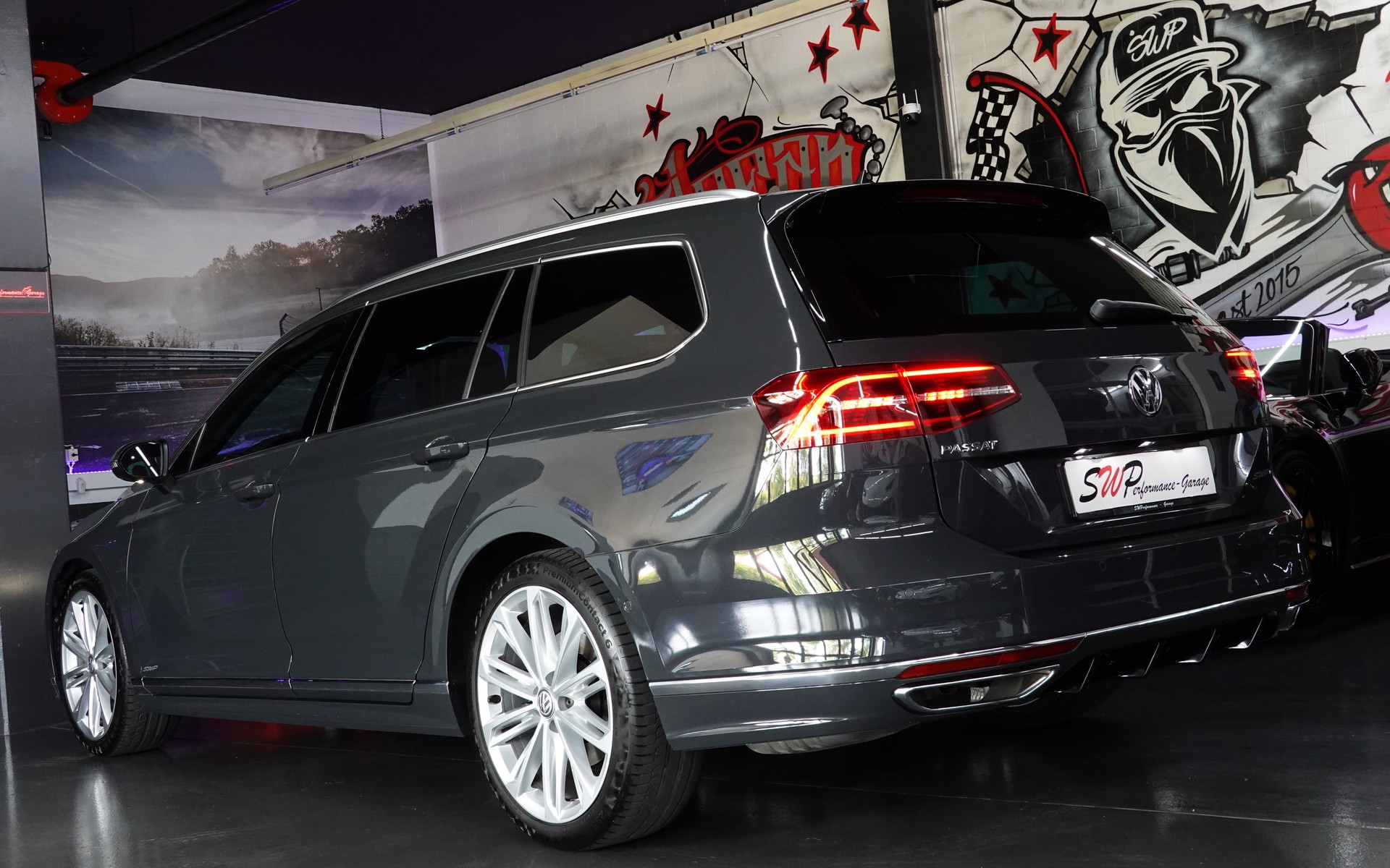 VW PASSAT VARIANT 2.0 TSI BMT HIGHLINE R-LINE 4Motion DSG-image-9