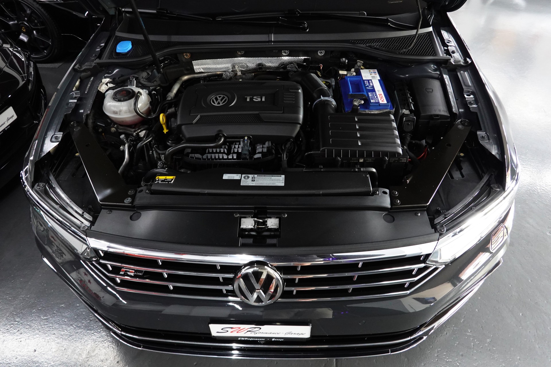 VW PASSAT VARIANT 2.0 TSI BMT HIGHLINE R-LINE 4Motion DSG-image-5