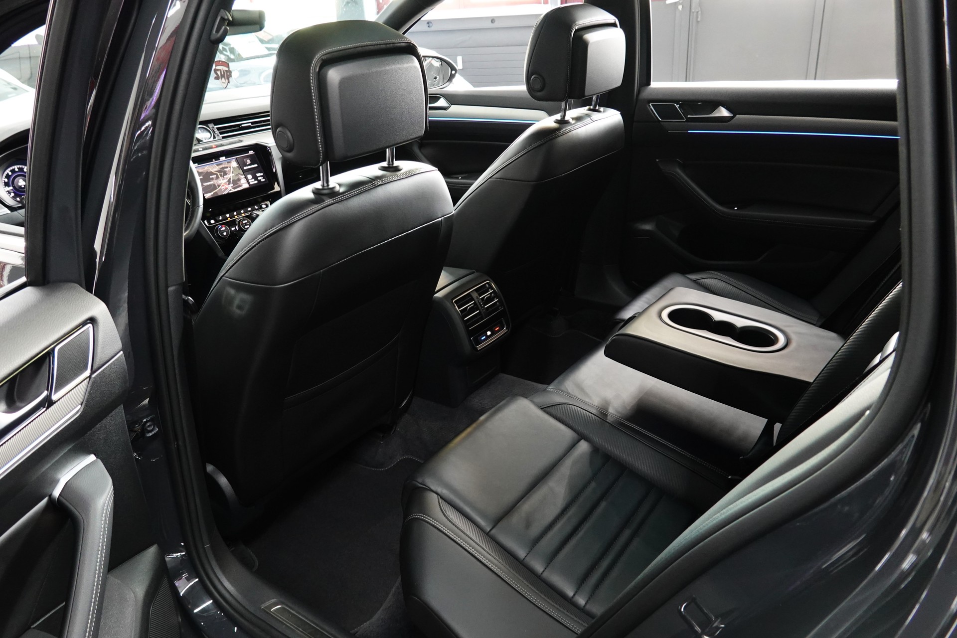 VW PASSAT VARIANT 2.0 TSI BMT HIGHLINE R-LINE 4Motion DSG-image-32