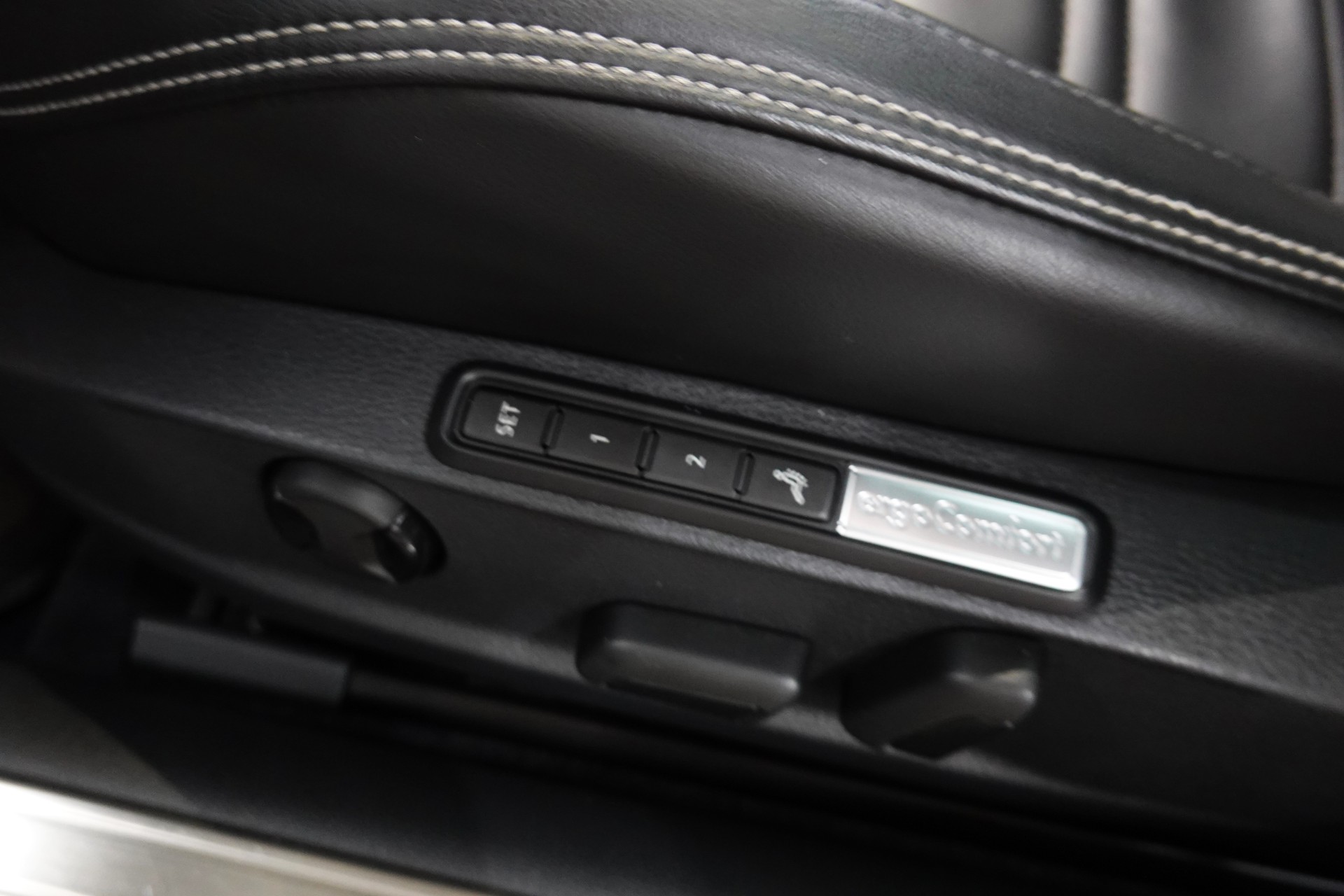 VW PASSAT VARIANT 2.0 TSI BMT HIGHLINE R-LINE 4Motion DSG-image-31