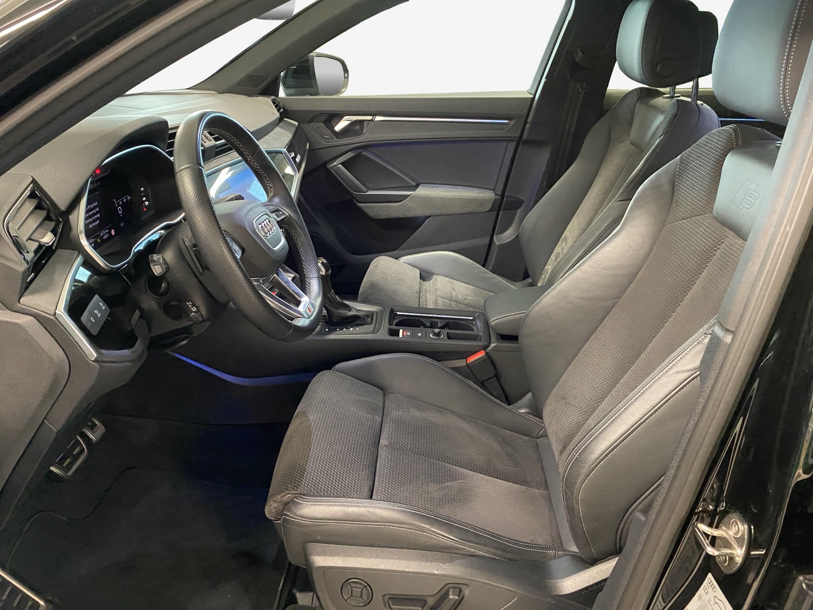 AUDI Q3 Sportback 35 TFSI S line Attraction S-tronic-image-7