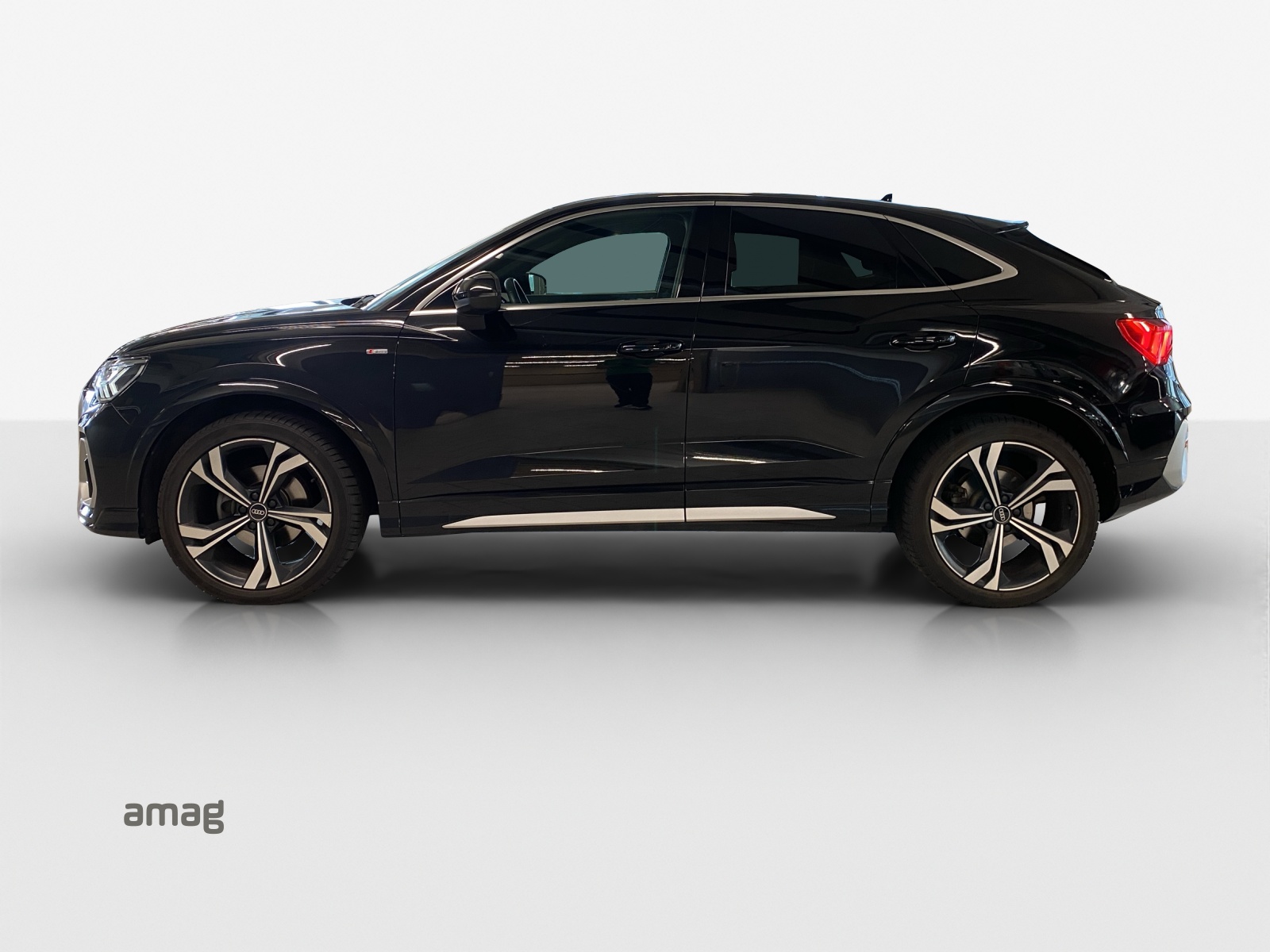 AUDI Q3 Sportback 35 TFSI S line Attraction S-tronic-image-1