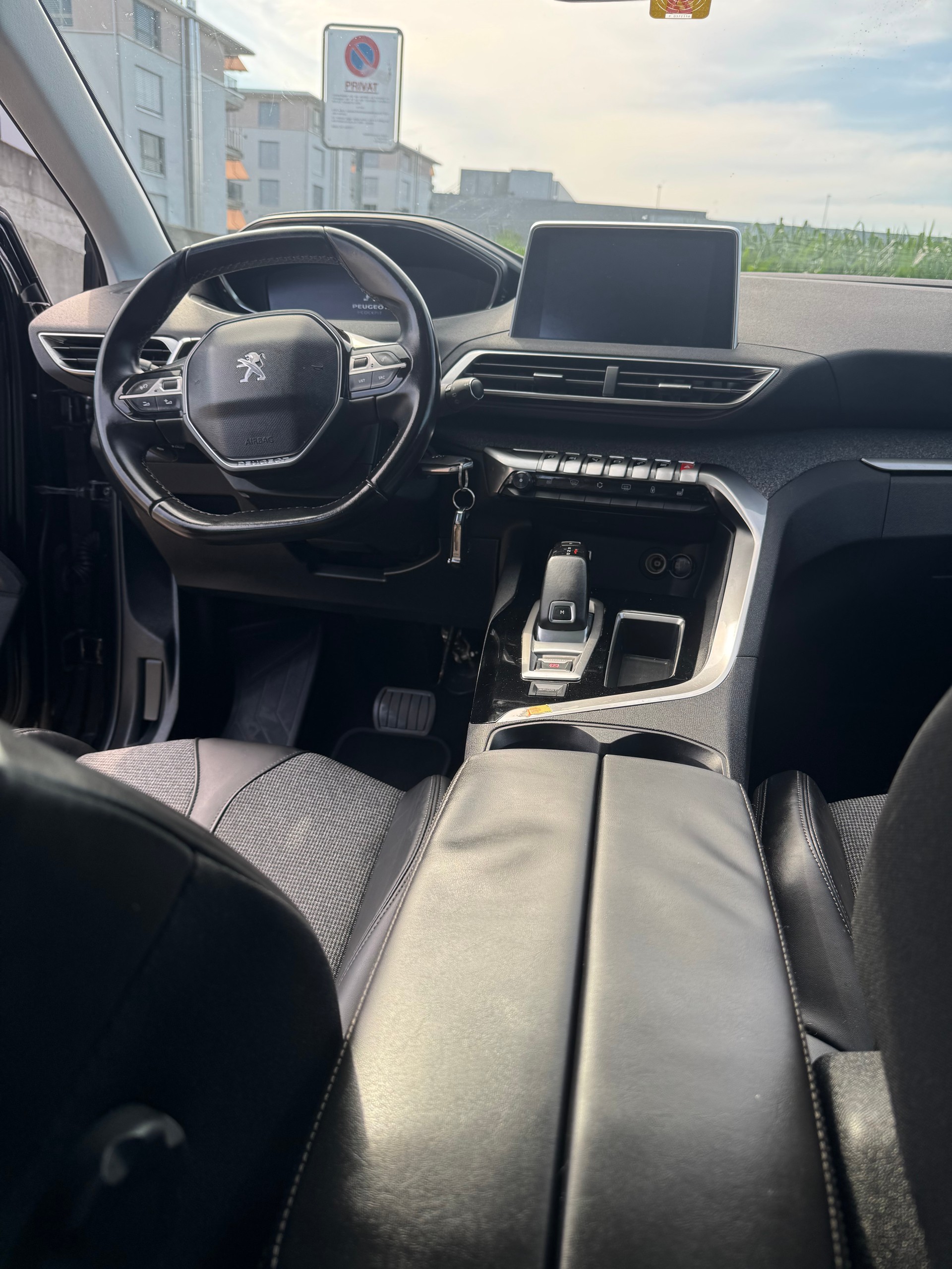 PEUGEOT 5008 1.5 BlueHDi Business Line ETA-image-9