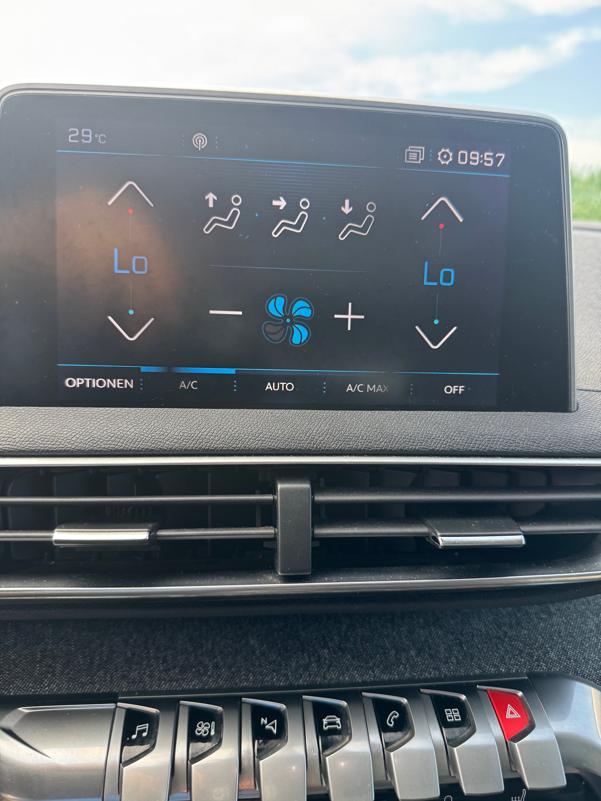 PEUGEOT 5008 1.5 BlueHDi Business Line ETA-image-12