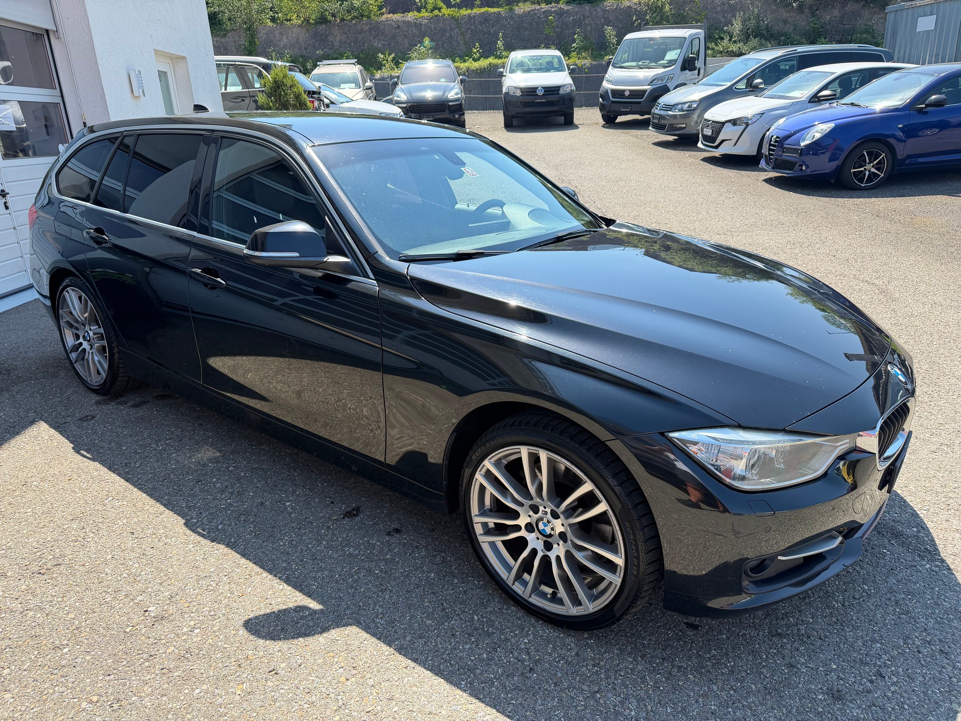 BMW 330d xDrive Touring Sport Line Steptronic-image-3