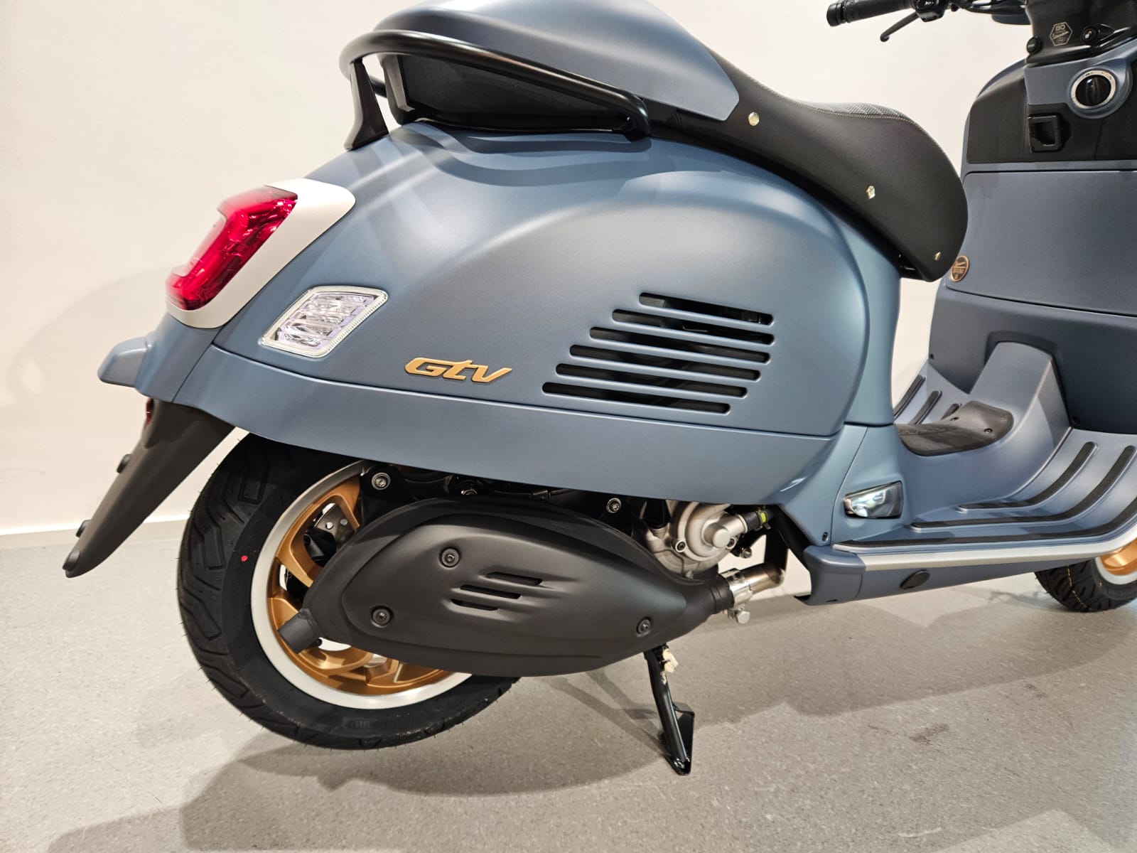 PIAGGIO Vespa GTV 310 Officina 8 E5+-showroom-element-3
