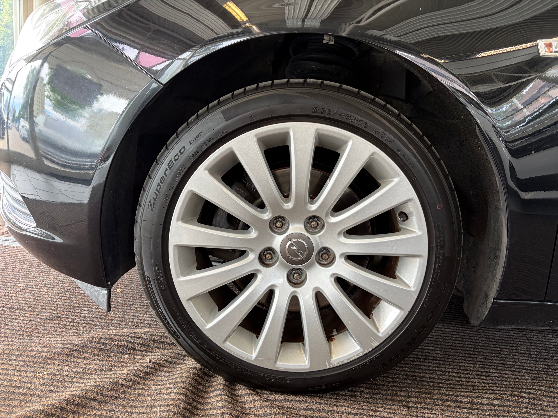 OPEL Insignia 2.0 Turbo Cosmo Automatic | CH Fahrzeug | MFK 05/2026 |-image-9