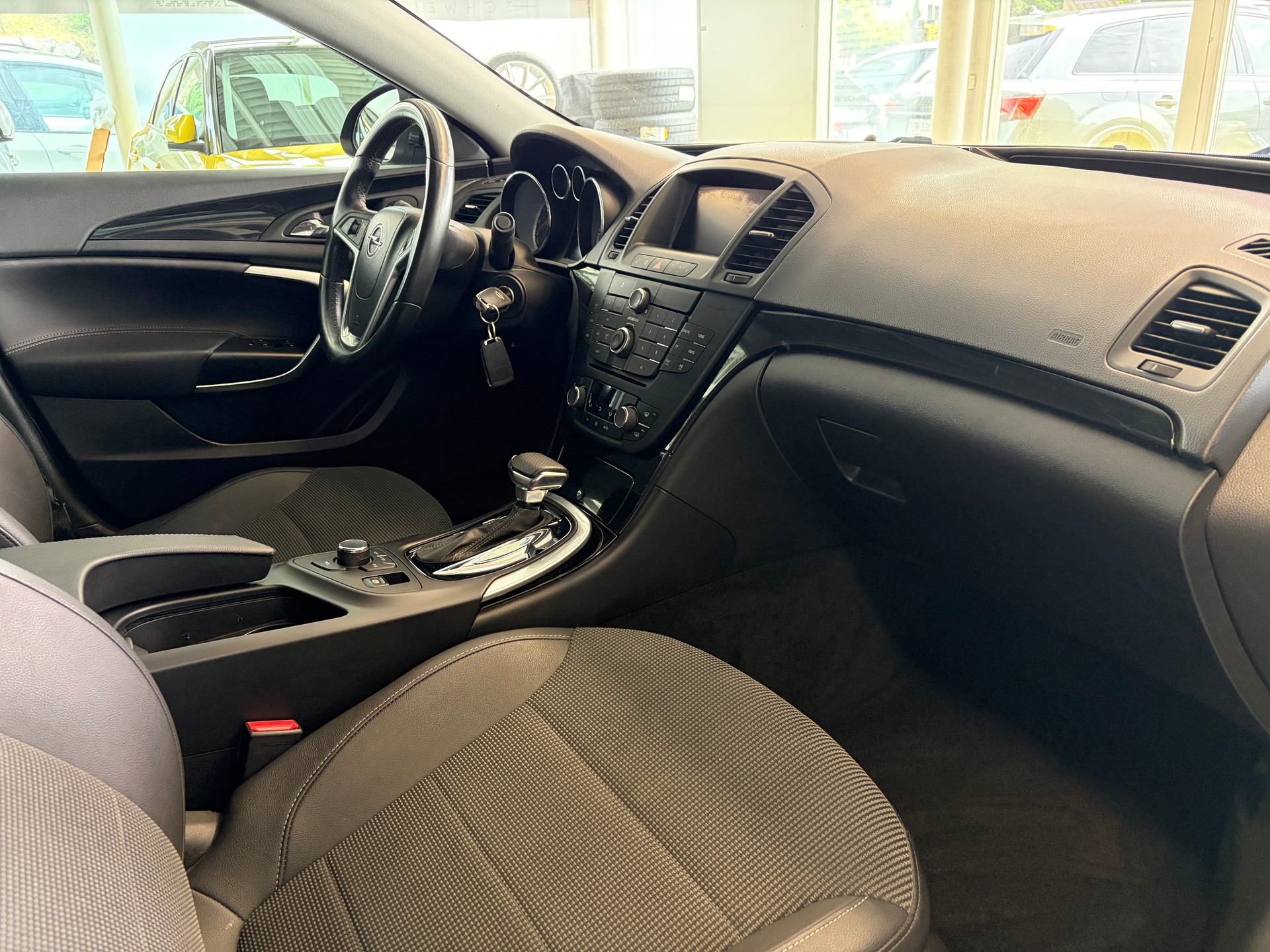 OPEL Insignia 2.0 Turbo Cosmo Automatic | CH Fahrzeug | MFK 05/2026 |-image-27