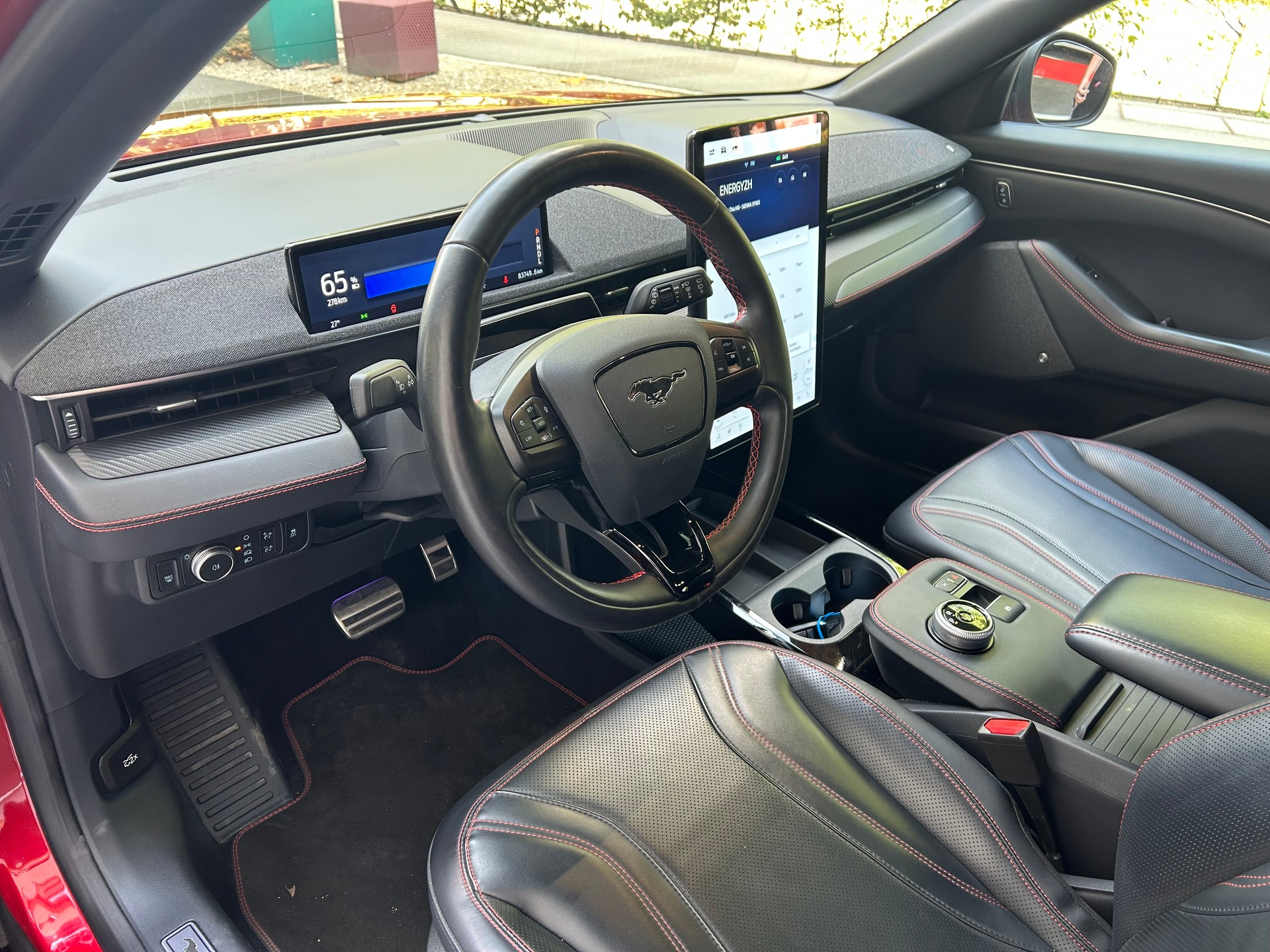FORD Mustang MACH-E AWD 91 kWh-image-8