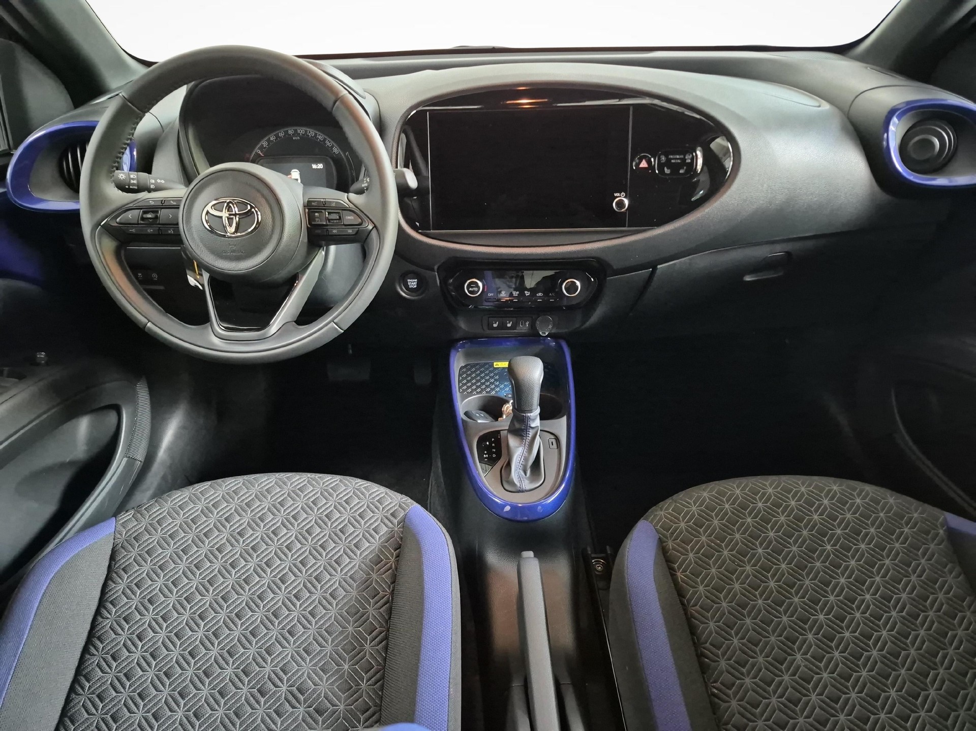 TOYOTA Aygo X 1.0 VVT-i Trend - Ruote invernali & Servizi inclusi-image-8