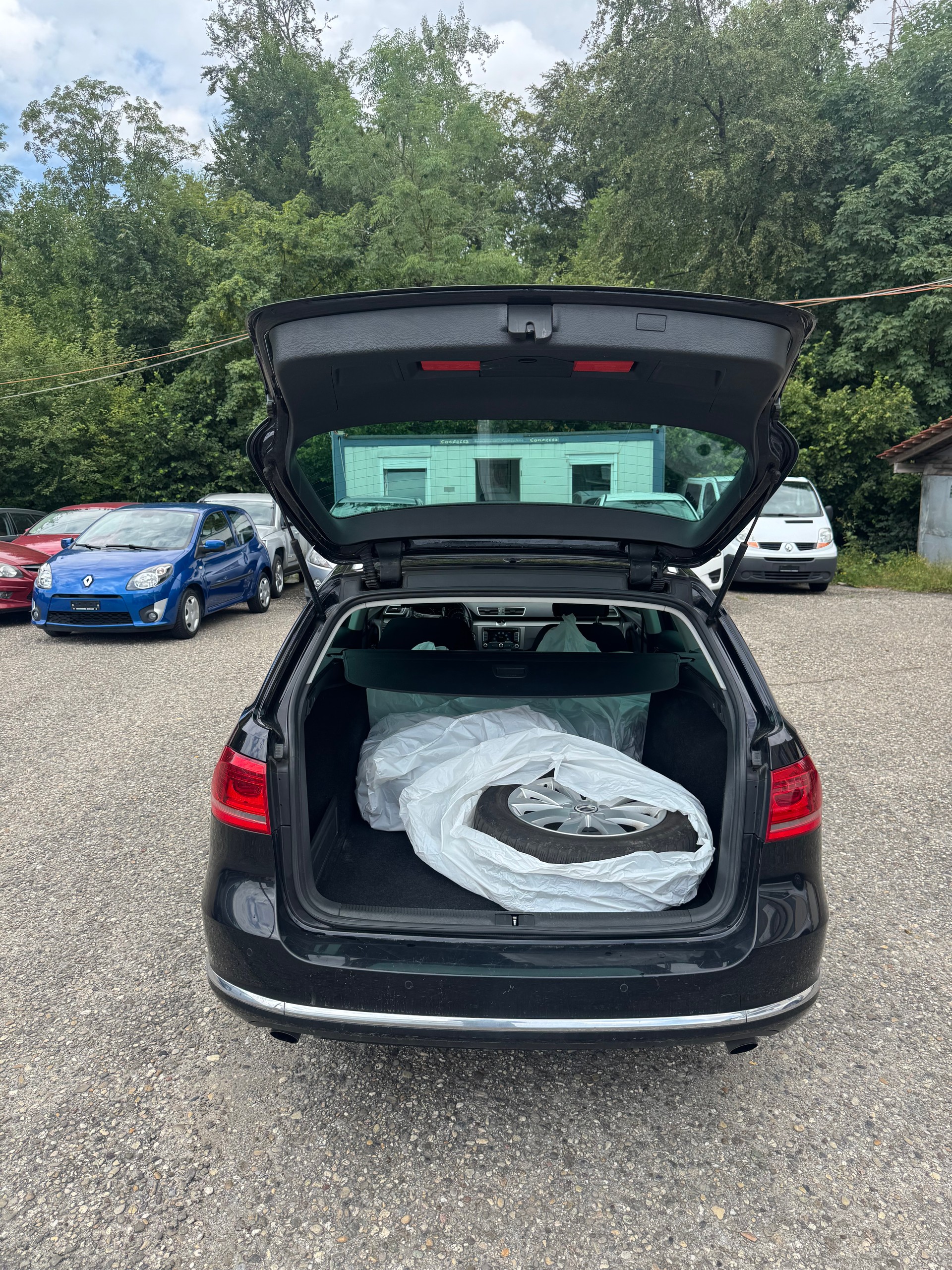 VW PASSAT-image-9
