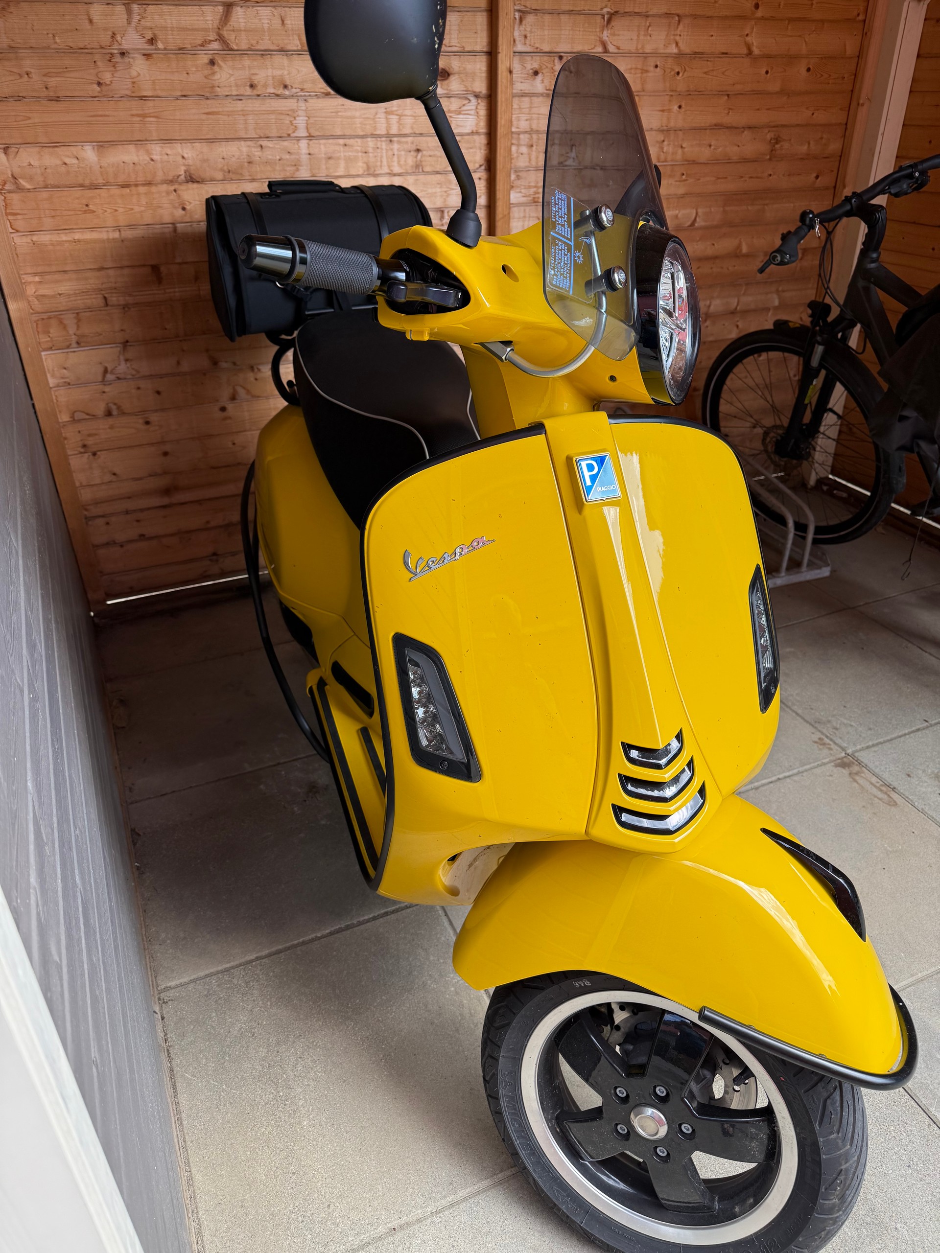 PIAGGIO Vespa GTS 300 HPE ABS/ASR-image-3