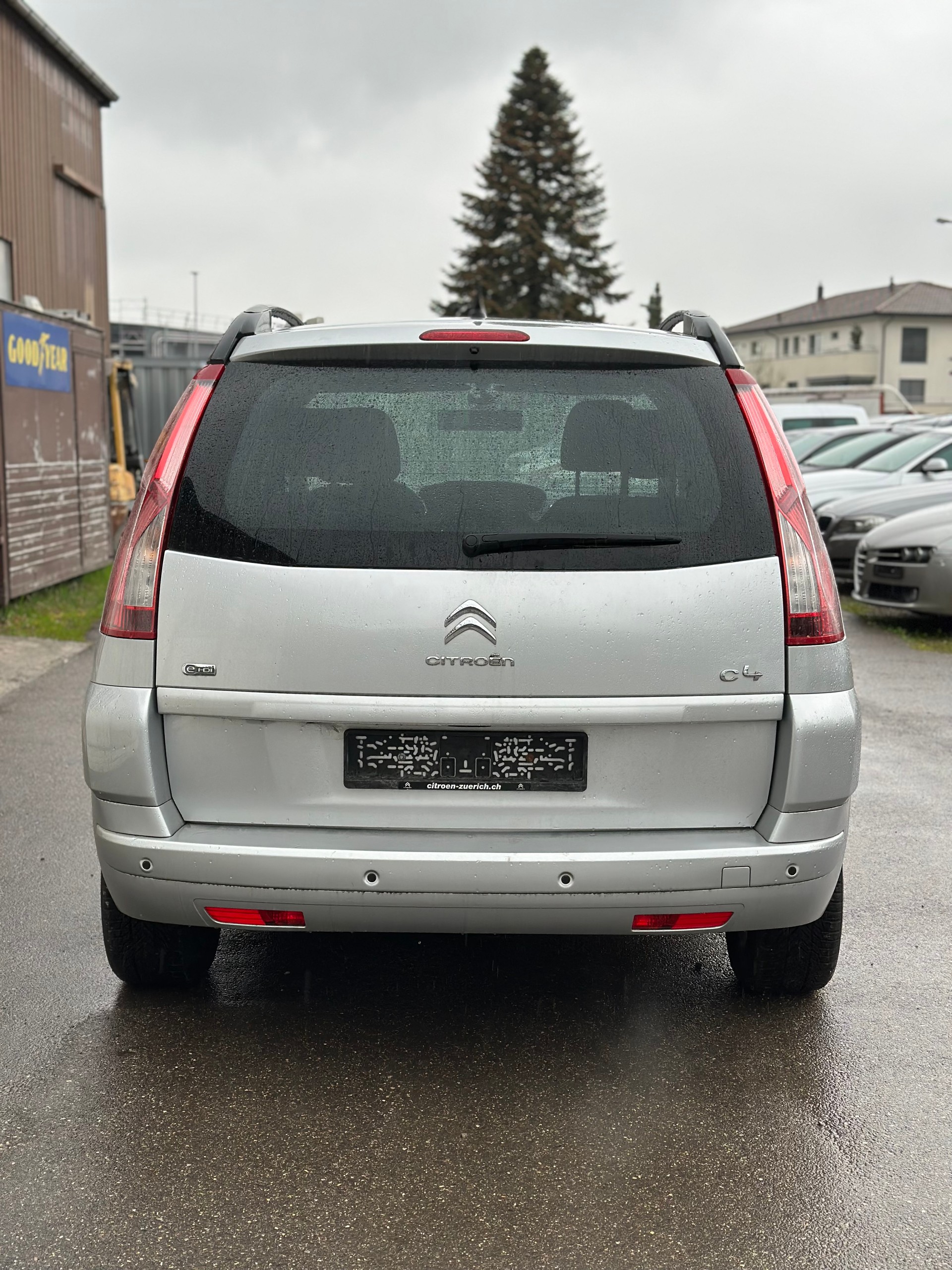 CITROEN Grand C4 Picasso 1.6 HDI 16V Attraction EGS6-image-4