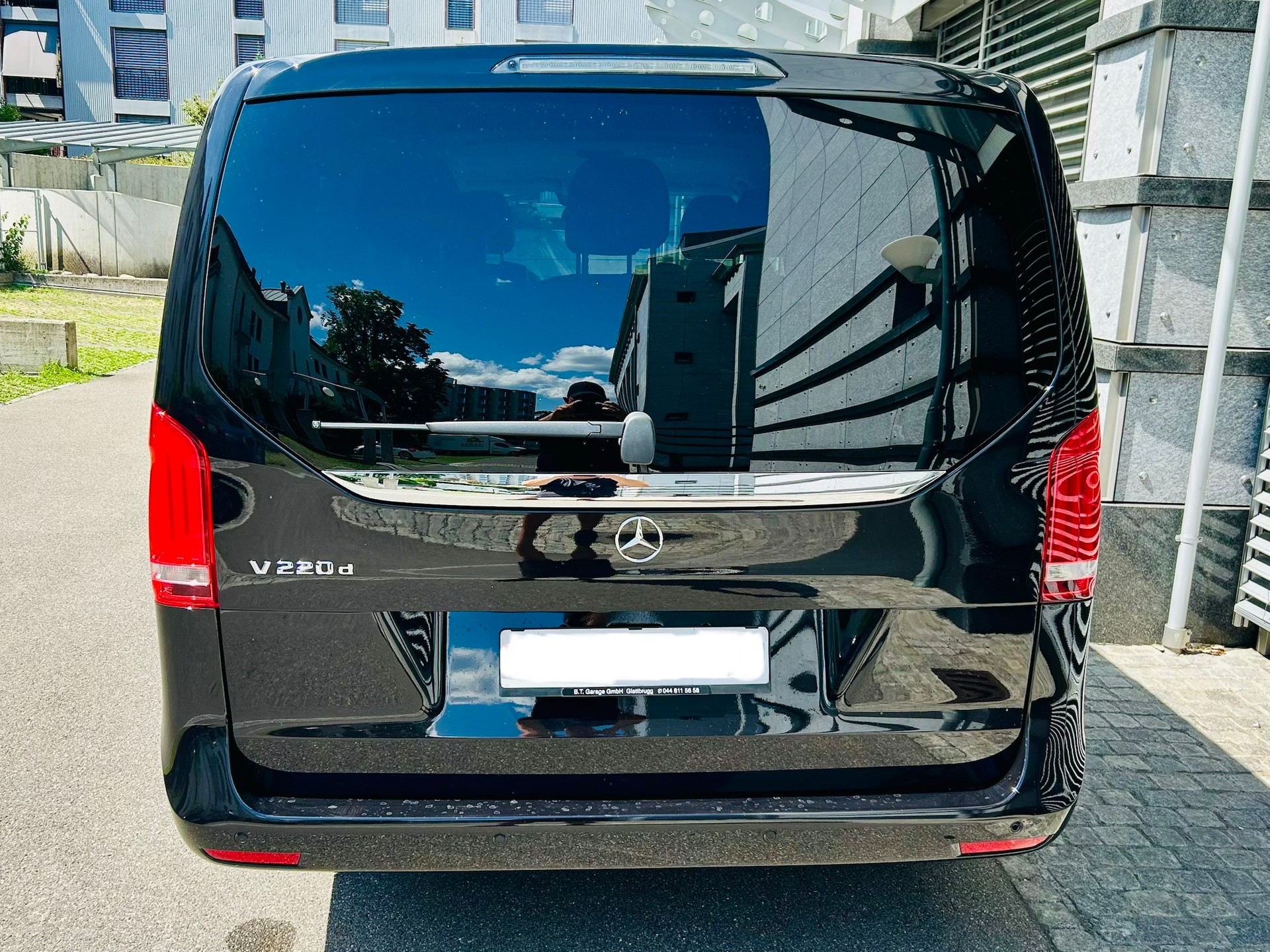 MERCEDES-BENZ V 220 d Avantgarde lang 7G-Tronic-image-5
