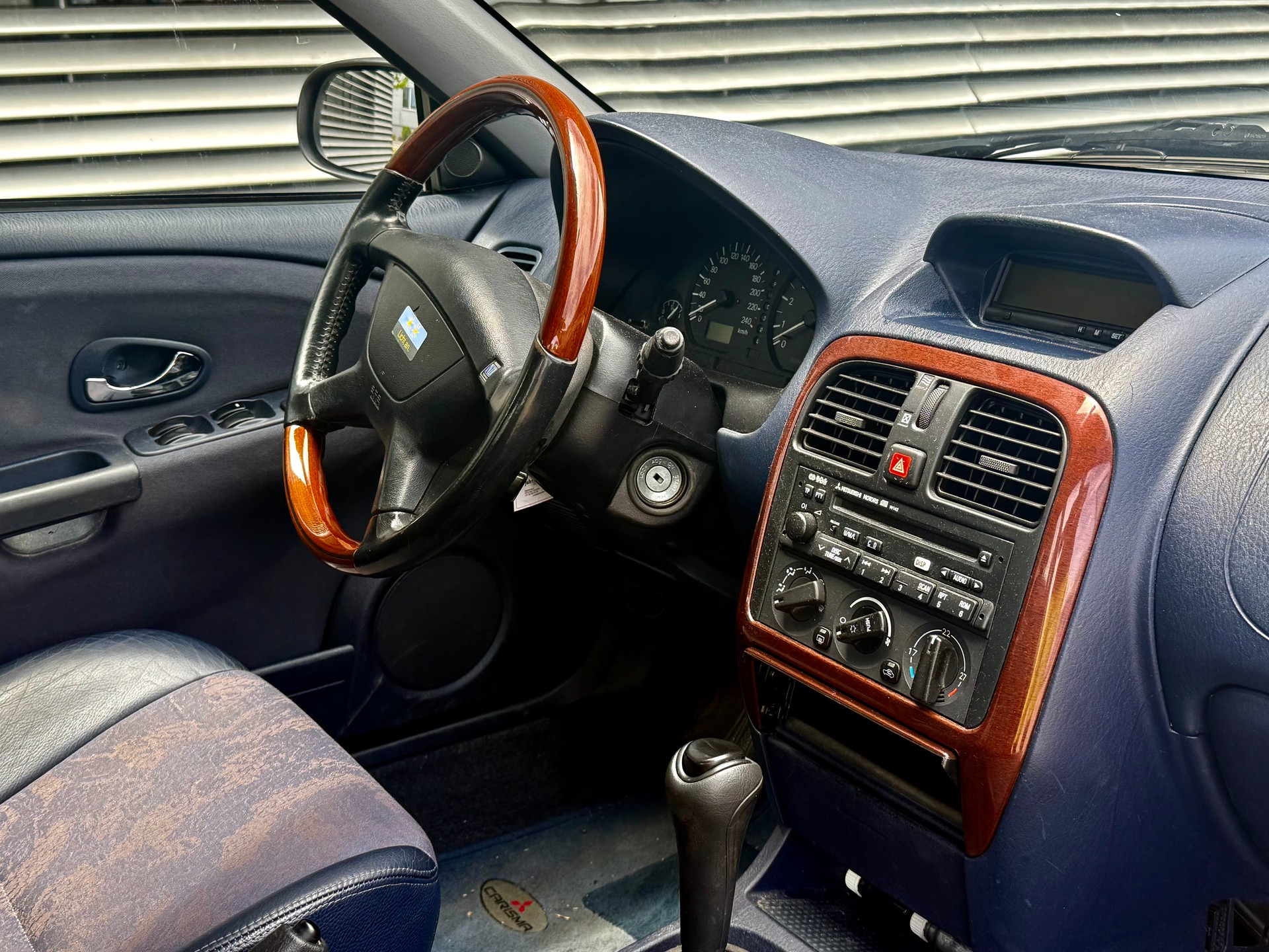 MITSUBISHI Carisma 1.8 GDI Elegance-image-9