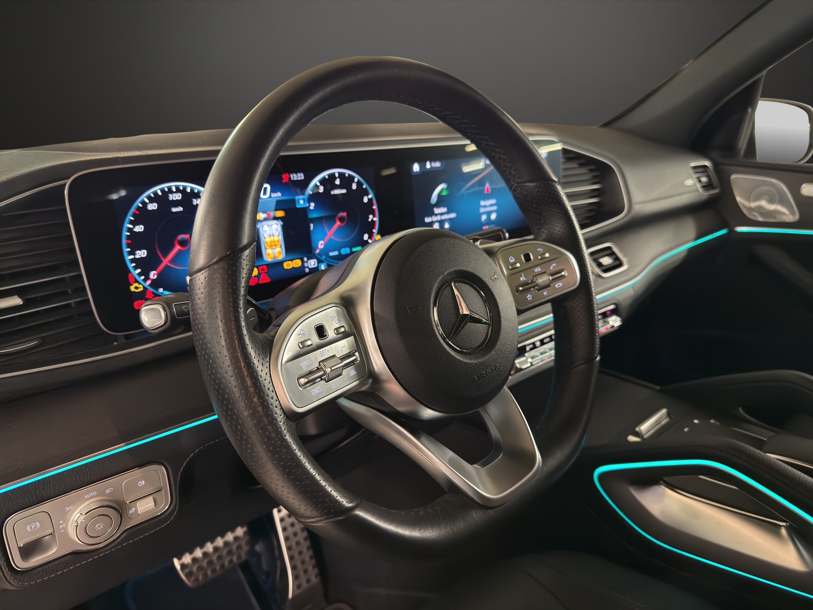 MERCEDES-BENZ GLE 450 4Matic AMG Line 9G-Tronic-image-13
