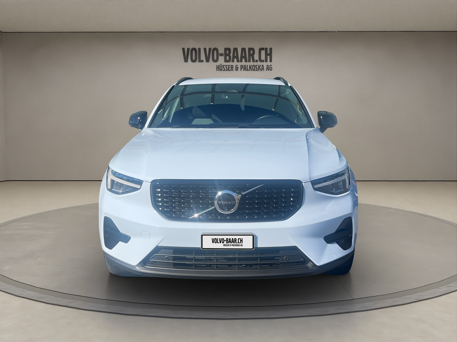 VOLVO XC40 2.0 B3 MH Plus Dark-image-7