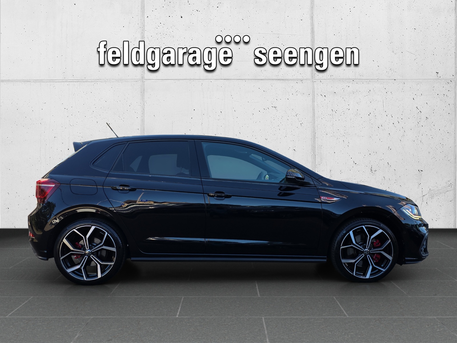 VW Polo 2.0 TSI GTI DSG mit Panoramadach, Rückfahrkamera, ACC, Navi, BeatsAudio, usw.-image-3