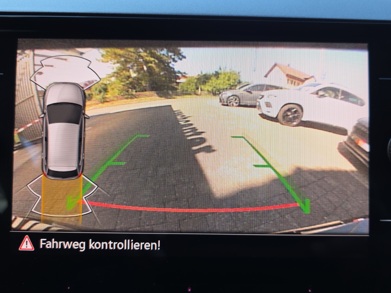 VW Polo 2.0 TSI GTI DSG mit Panoramadach, Rückfahrkamera, ACC, Navi, BeatsAudio, usw.-image-21