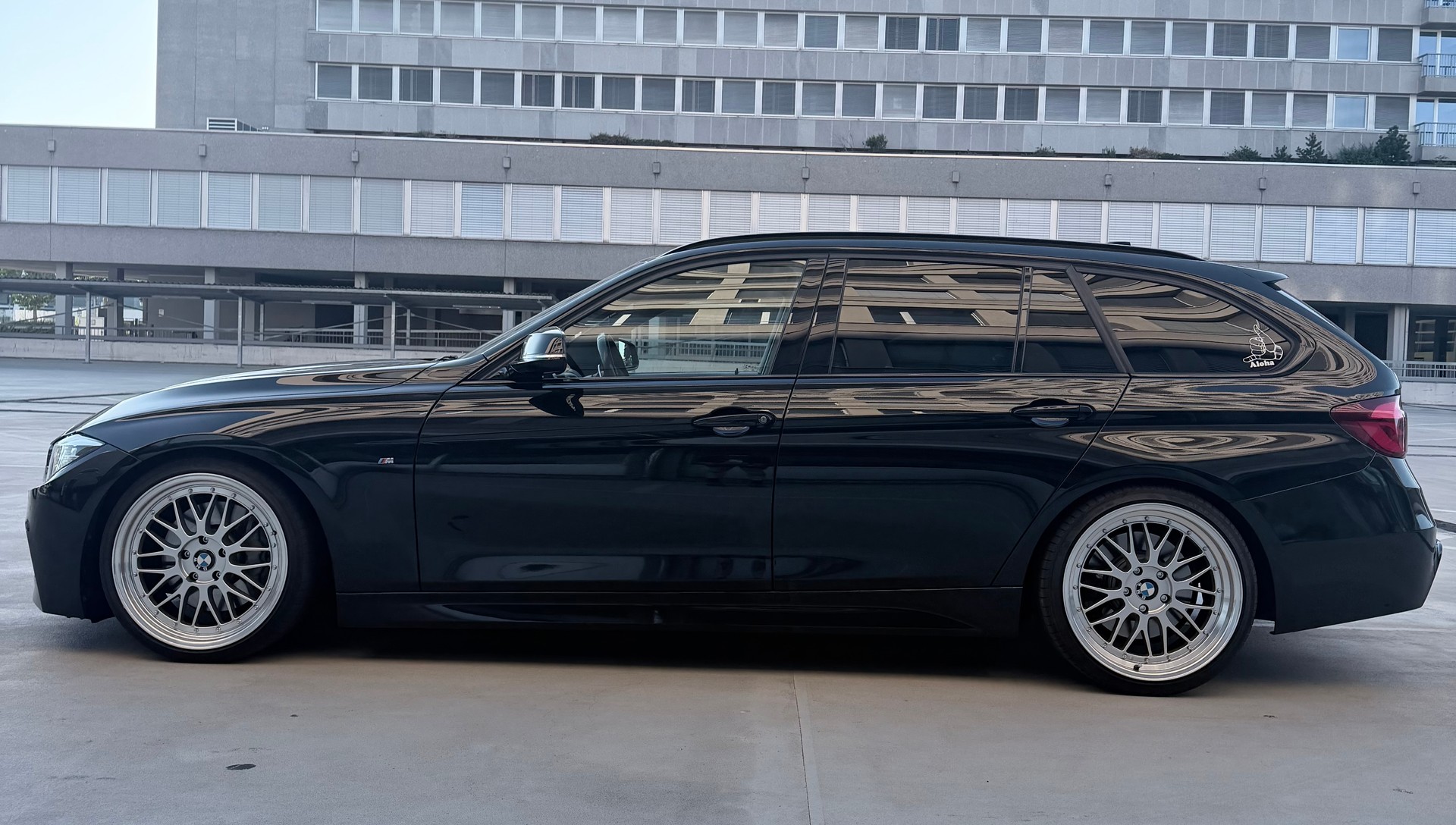 BMW 340i xDrive-image-2