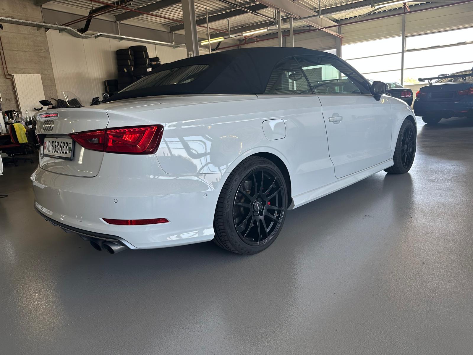 AUDI S3 Cabrio 2.0 TFSI quattro S-tronic-image-2