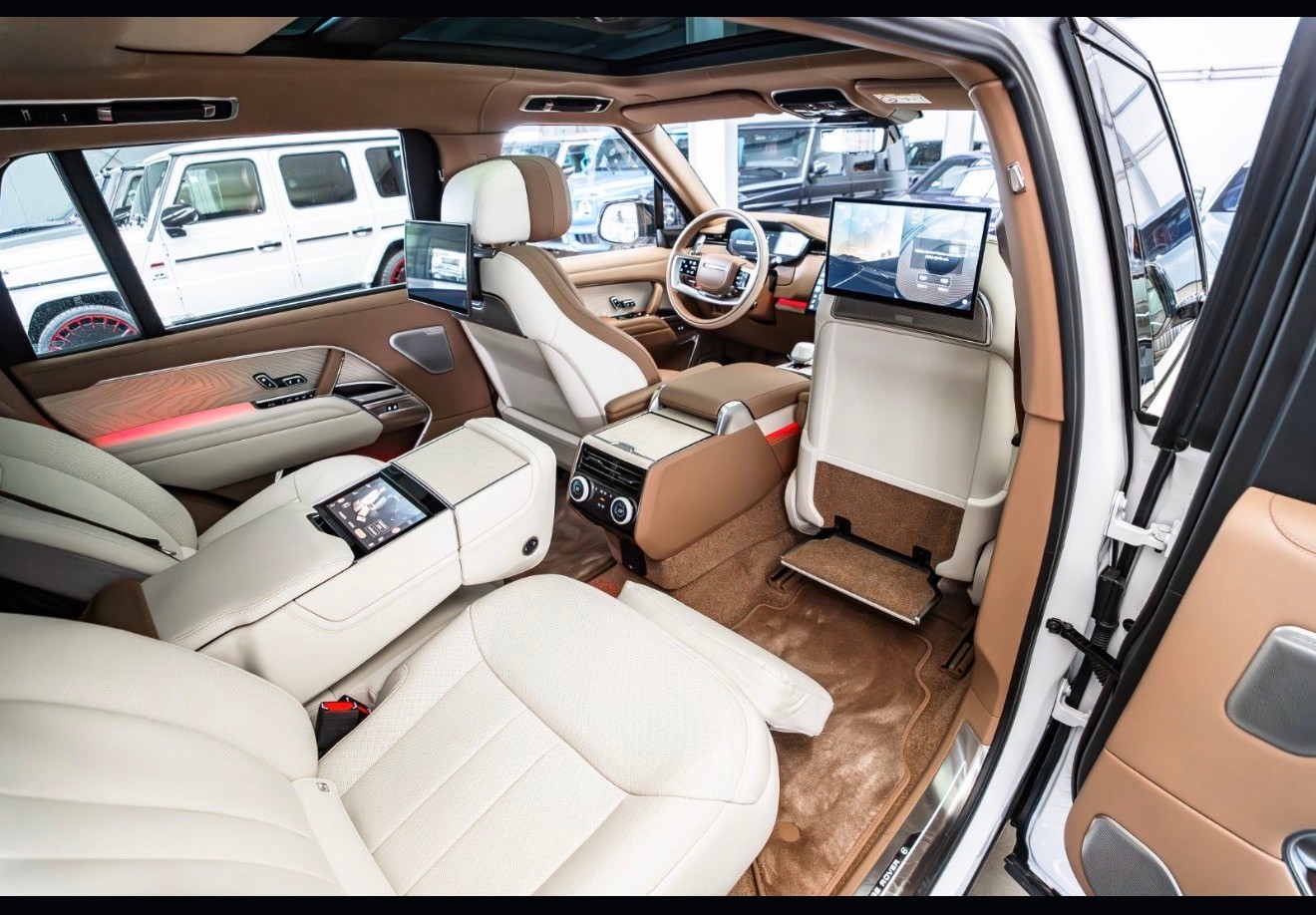 LAND ROVER Range Rover LWB P615 4.4 V8 SV Automatic-image-0