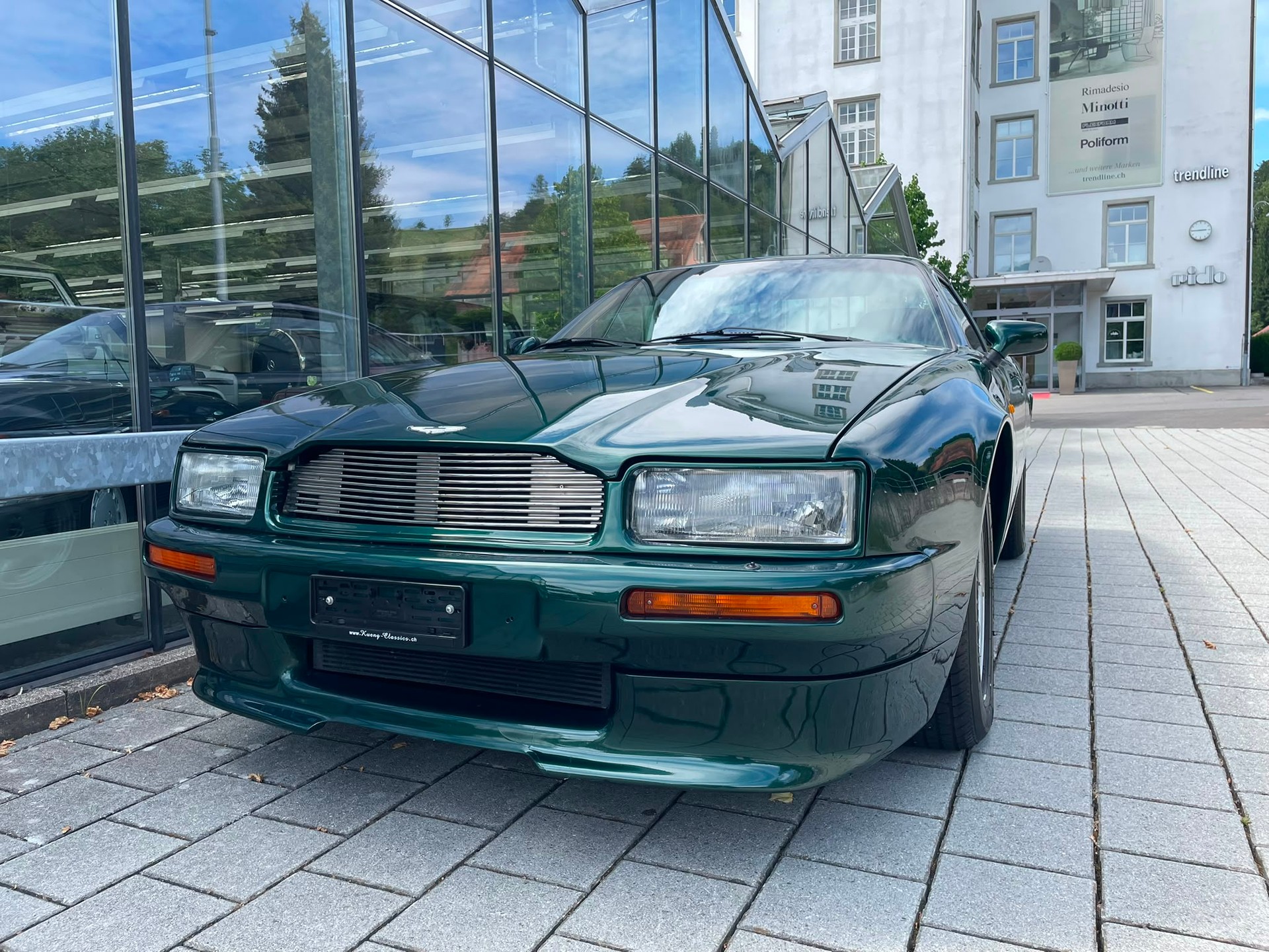 ASTON MARTIN Virage-image-0