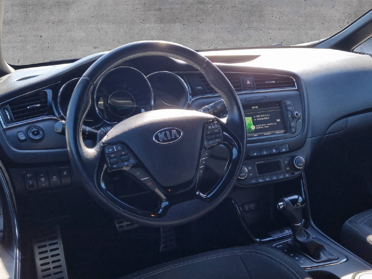 KIA Cee'd 1.6 CRDi Trend-image-6