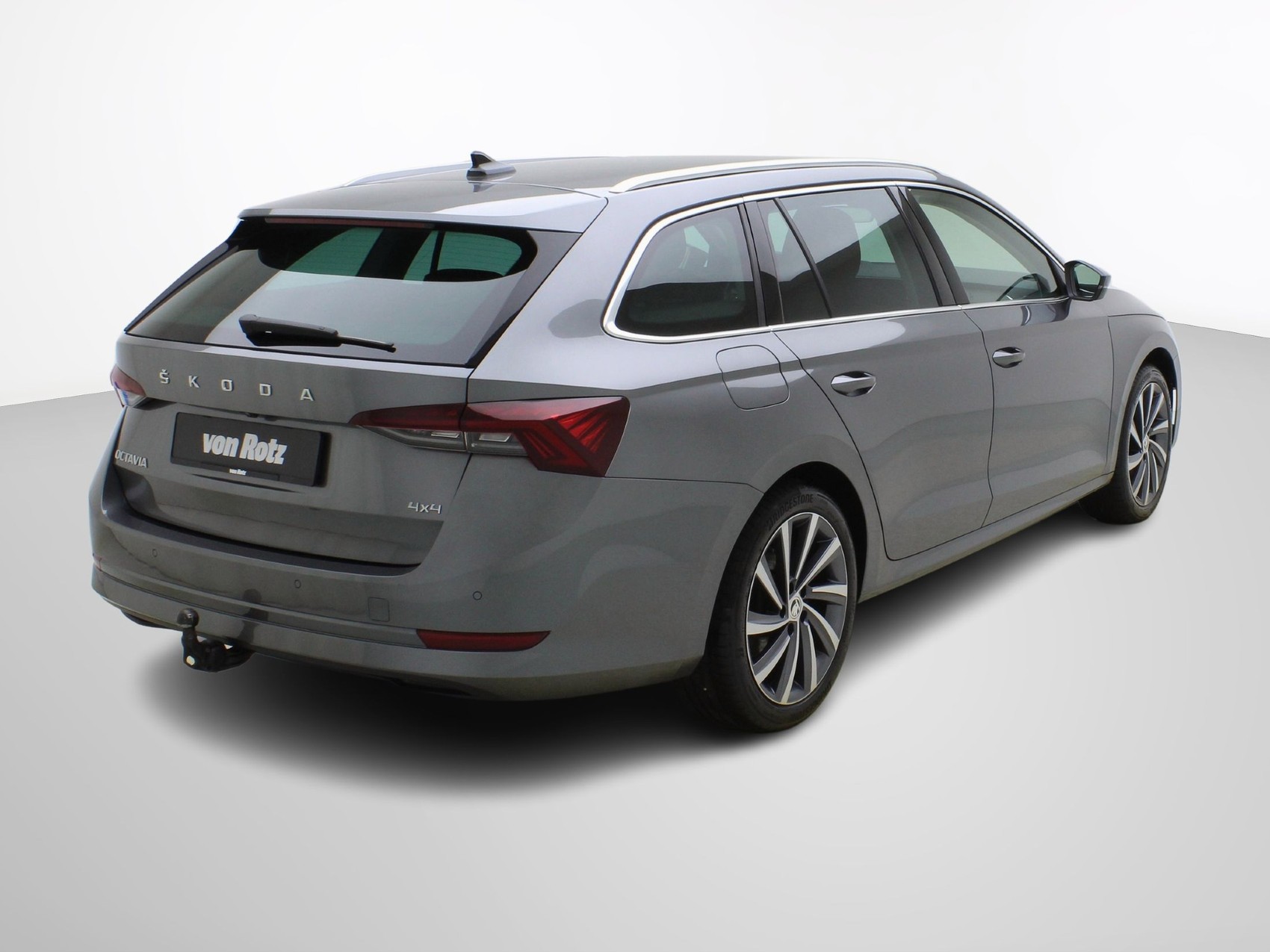 SKODA Octavia 2.0 TSI DSG Style 4x4-image-4
