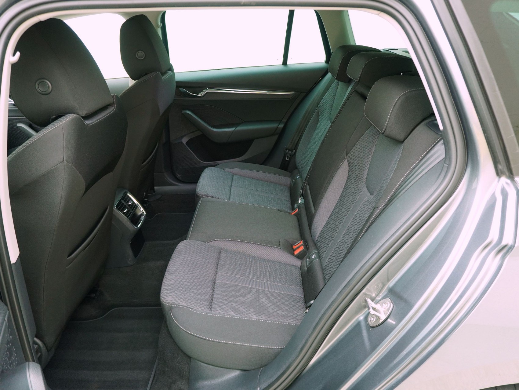 SKODA Octavia 2.0 TSI DSG Style 4x4-image-10
