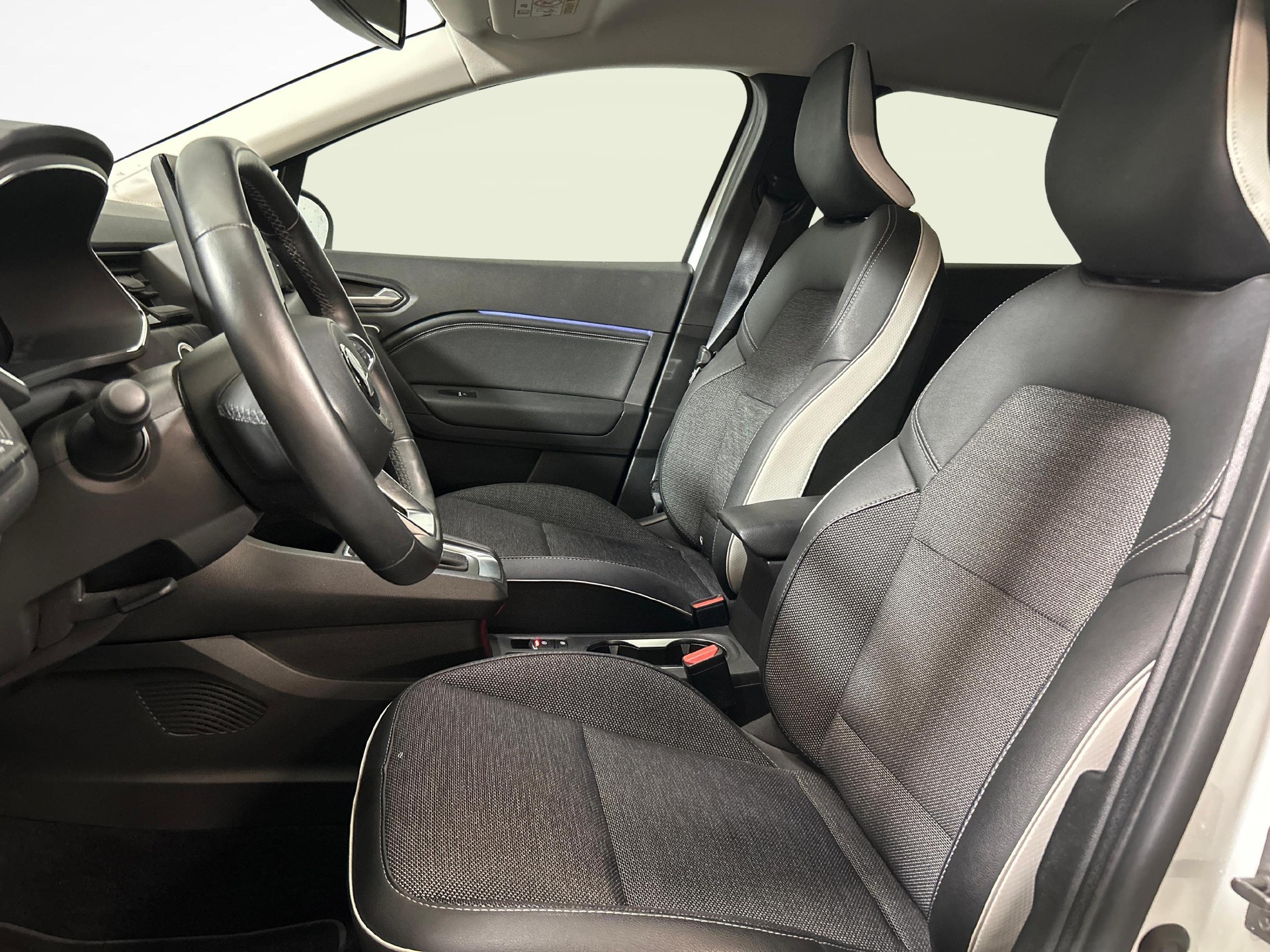 MITSUBISHI ASX 1.6 HEV Intense-showroom-element-2