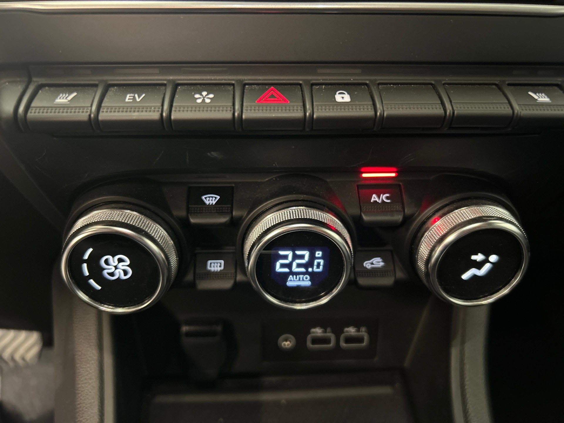 MITSUBISHI ASX 1.6 HEV Intense-image-14