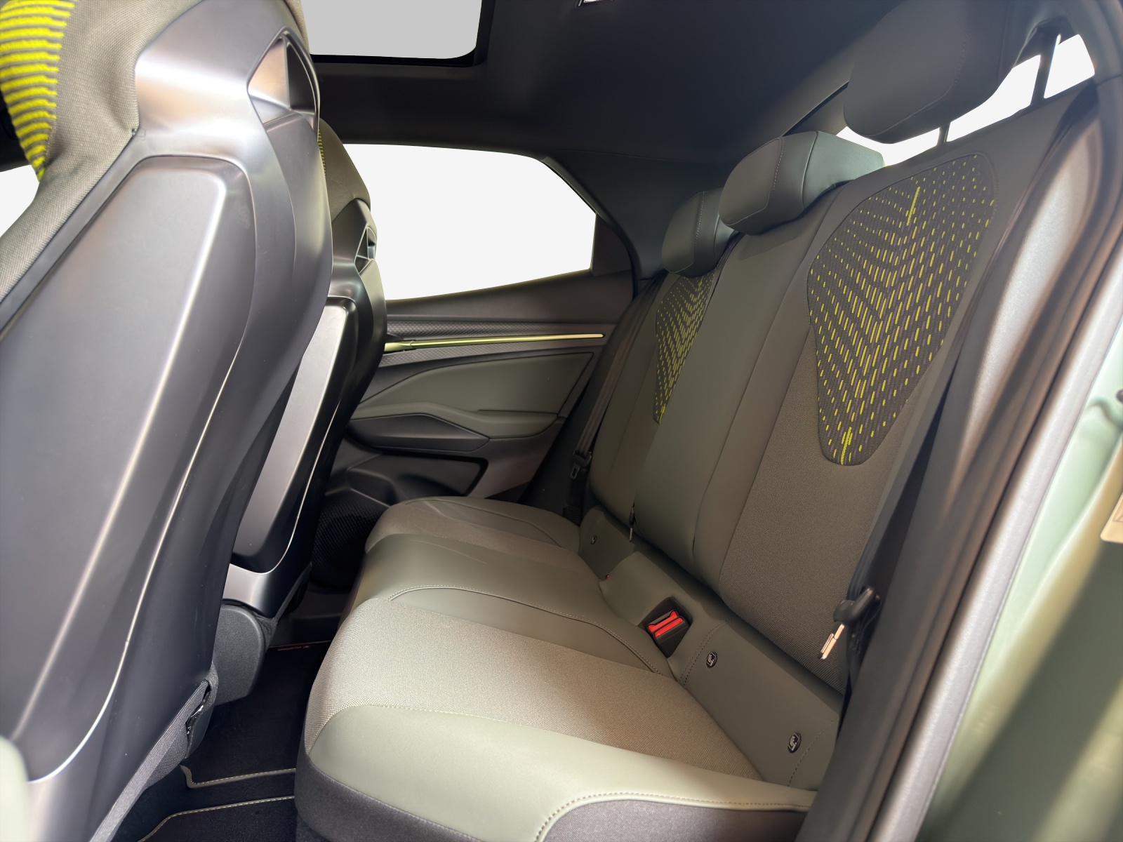 CUPRA Raval 52 kWh VZ Extreme Launch Edition-image-11