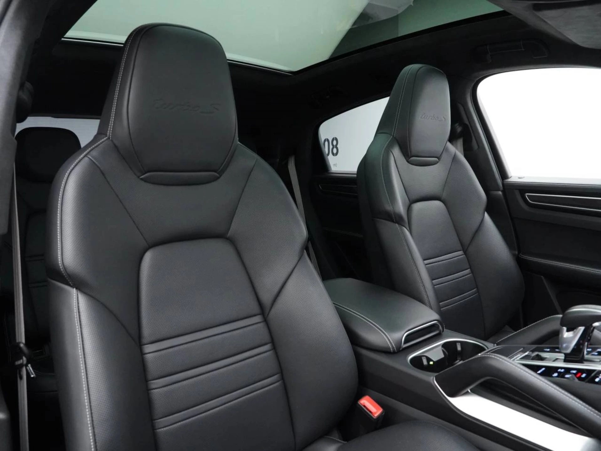 PORSCHE Turbo S E-Hybrid Coupé (neue Hochvolt-Batterie 11/25)-image-4